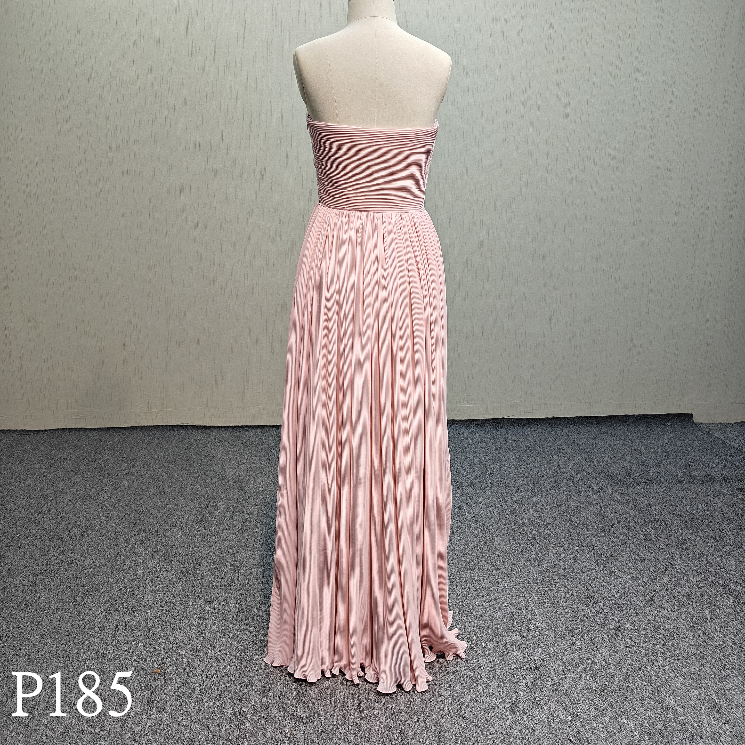 P185 Pink sleeveless wedding dress