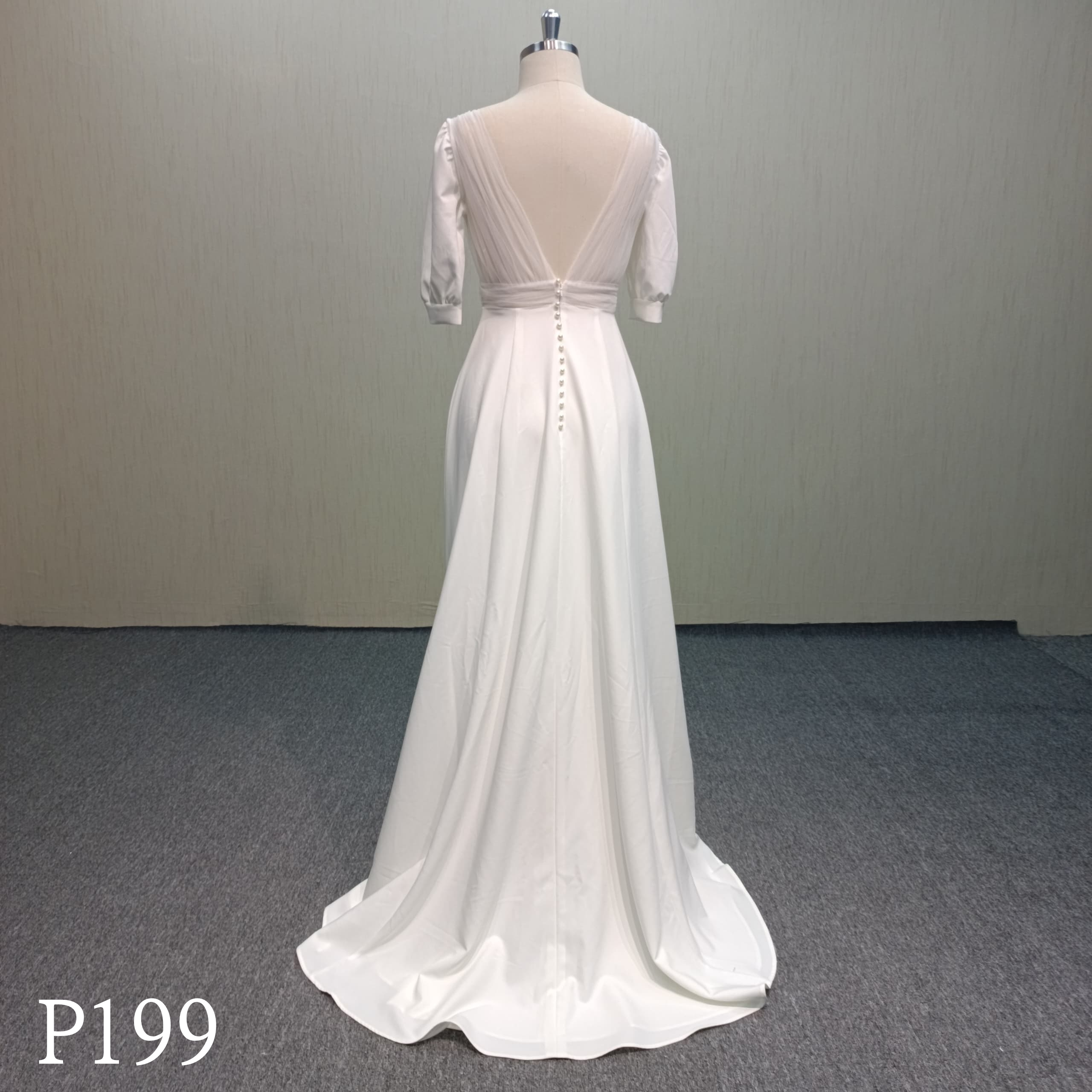 P199 Backless short-sleeved wedding dress