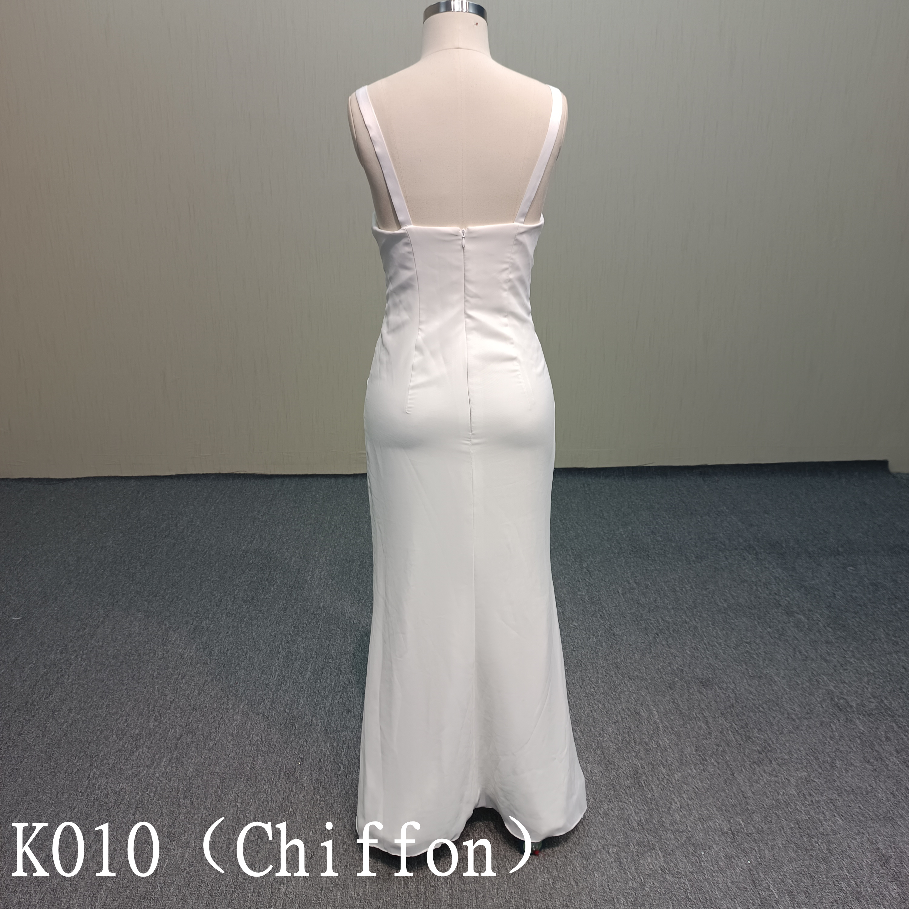 K010 Chiffon Deep V-Neck Sleeveless Mermaid Wedding Dress