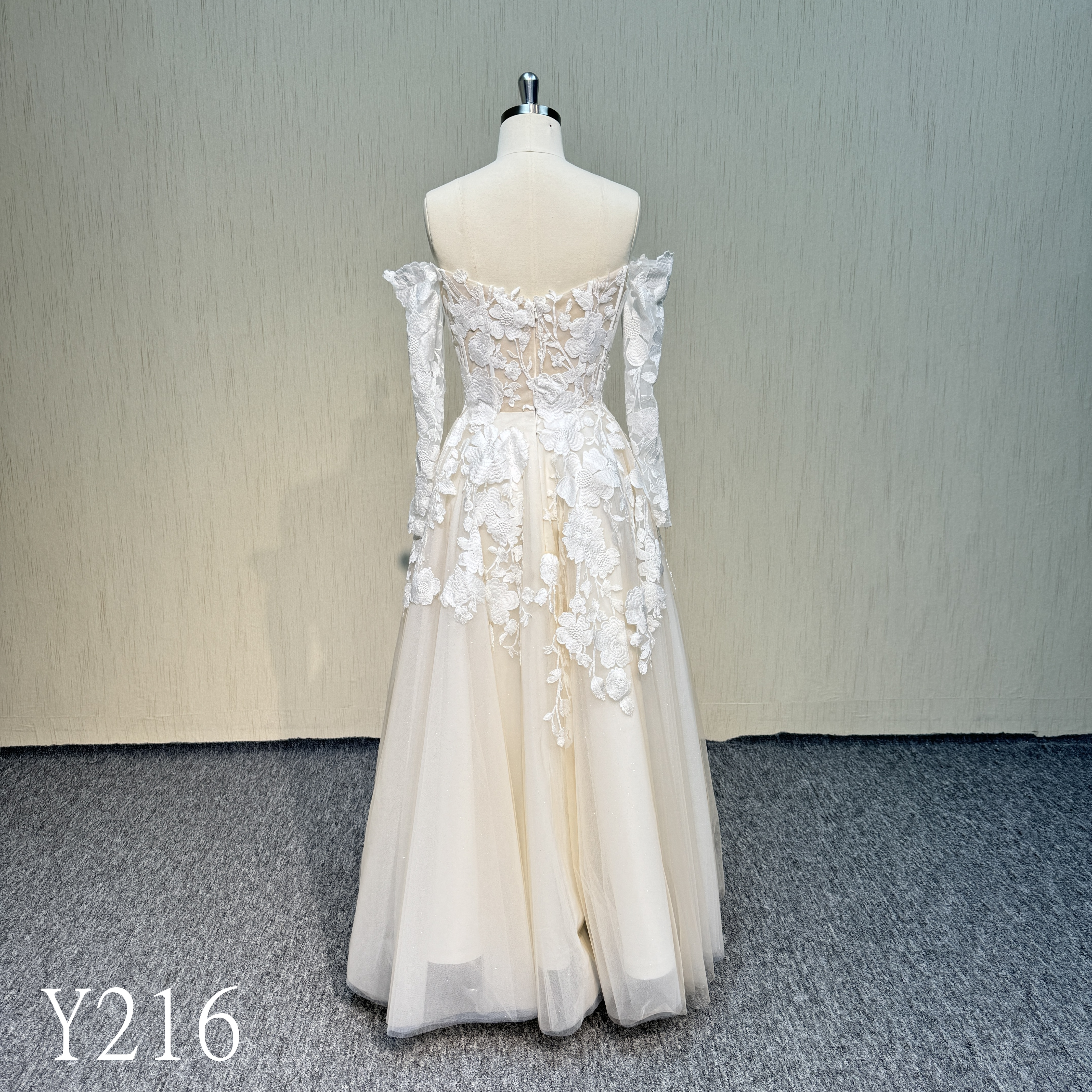 Y216 Elegant A-line wedding dress