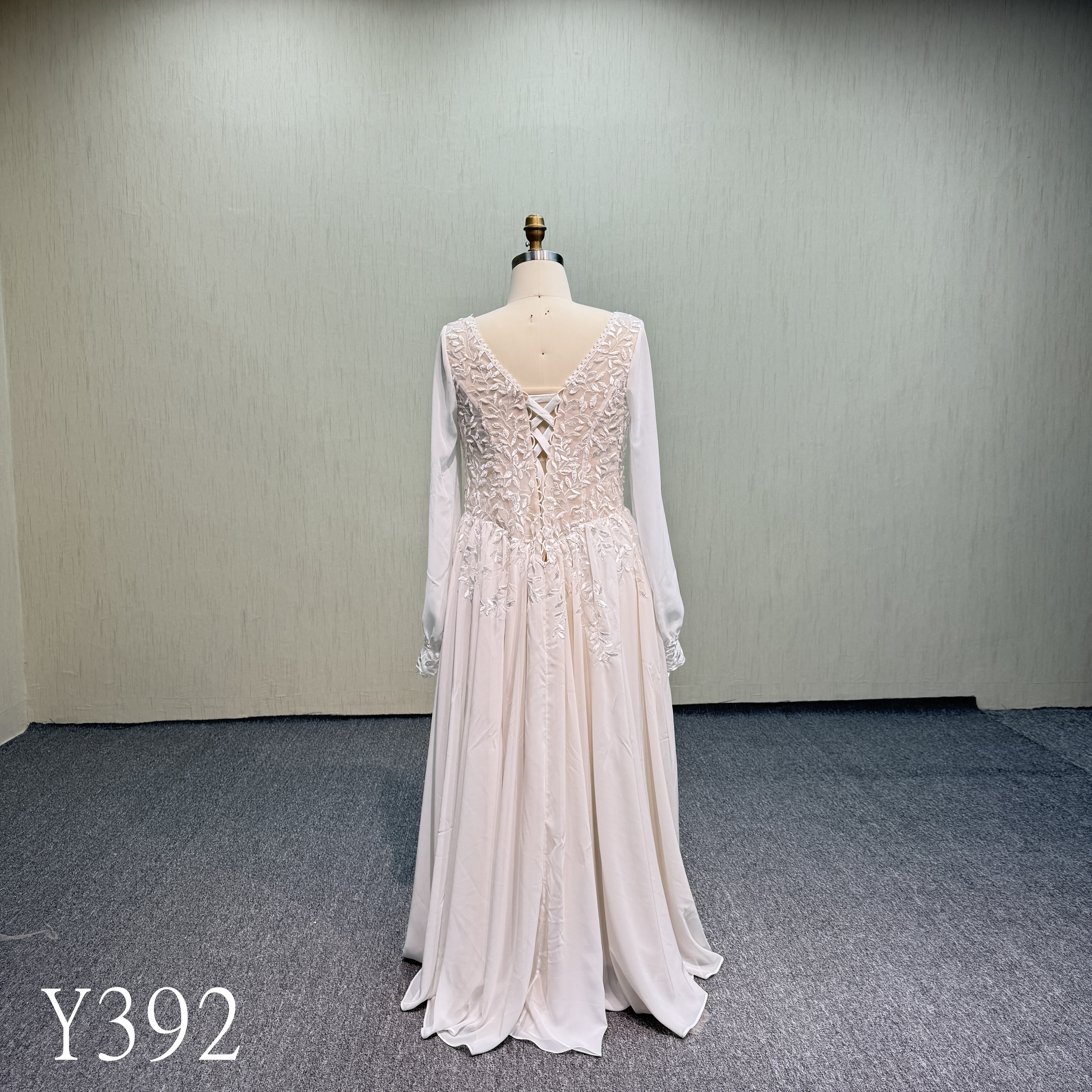 Y392 Elegant Chiffon Long Sleeve Wedding Dress