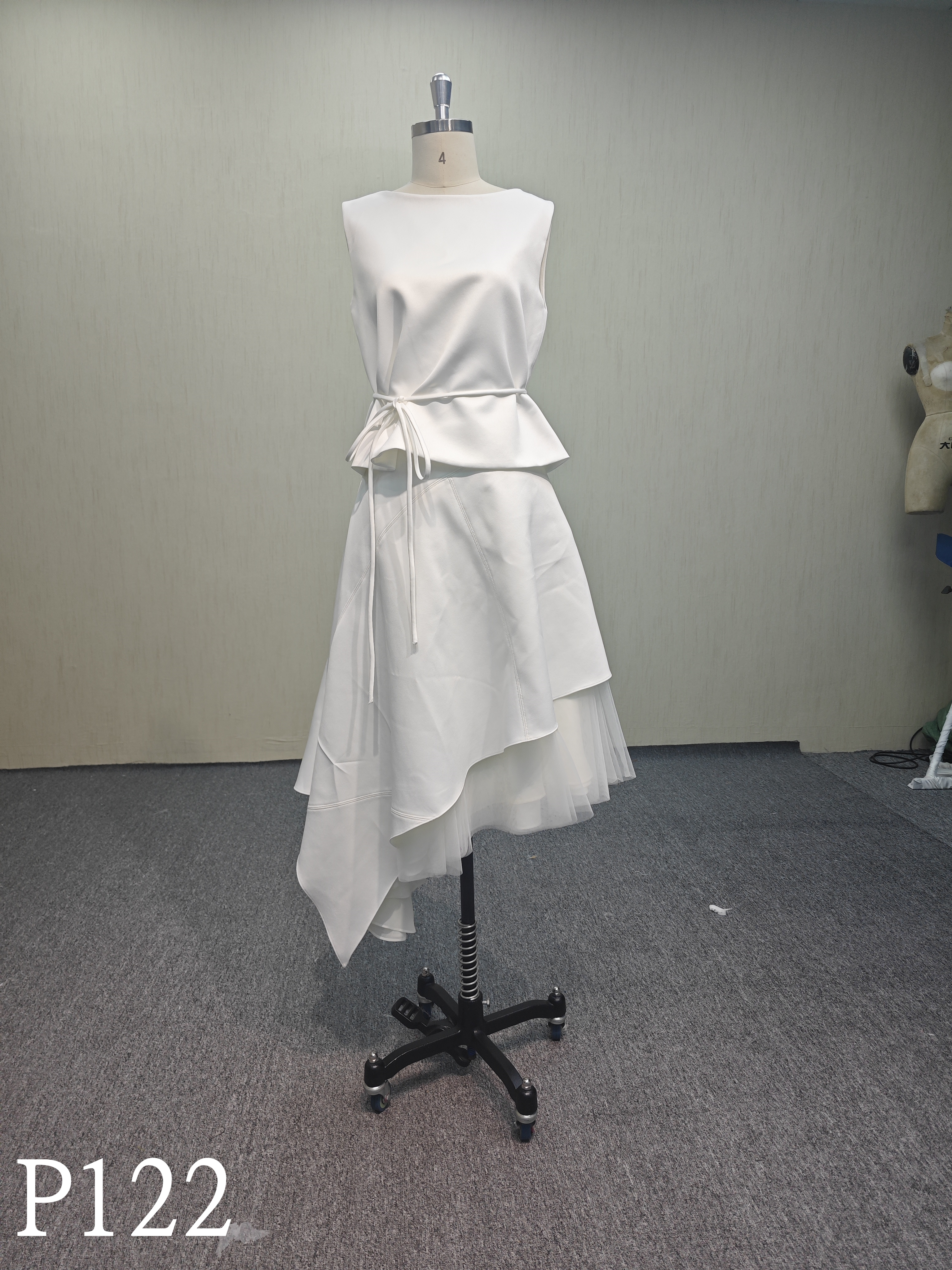 P122 Irregular bateau dress with sleeveless