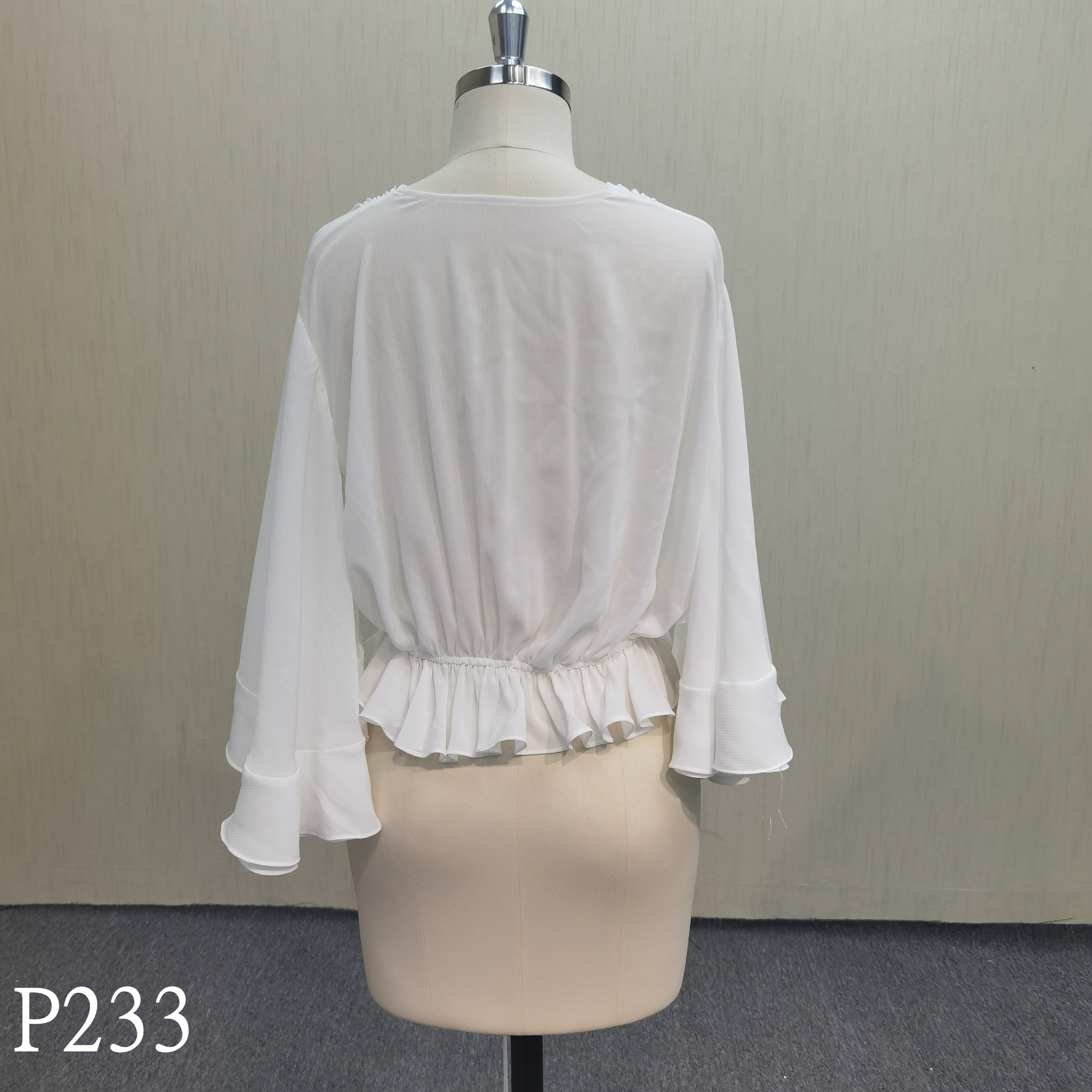 P233 Elegant tulle blouse