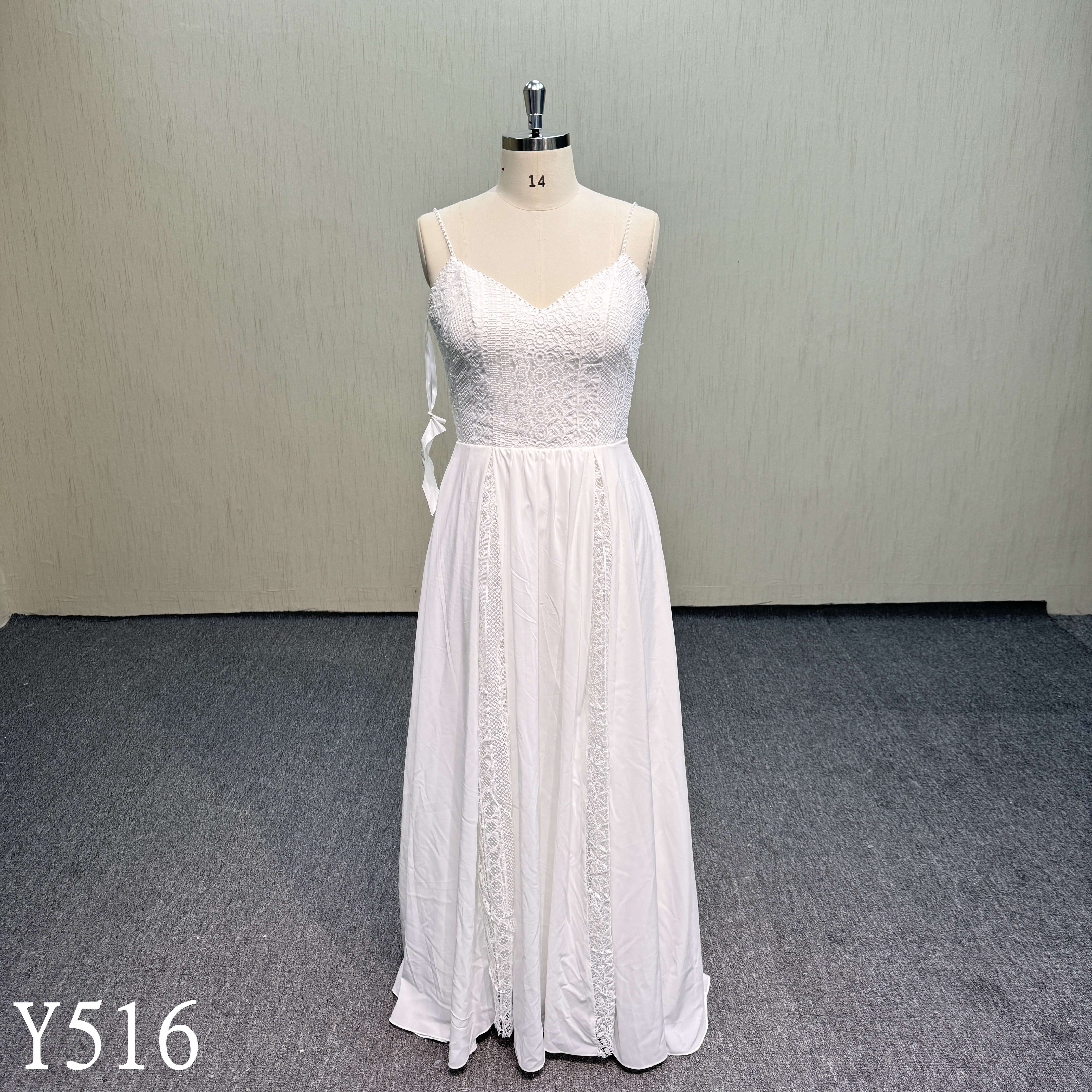 Y516 Plain Wedding Dress with lace up back