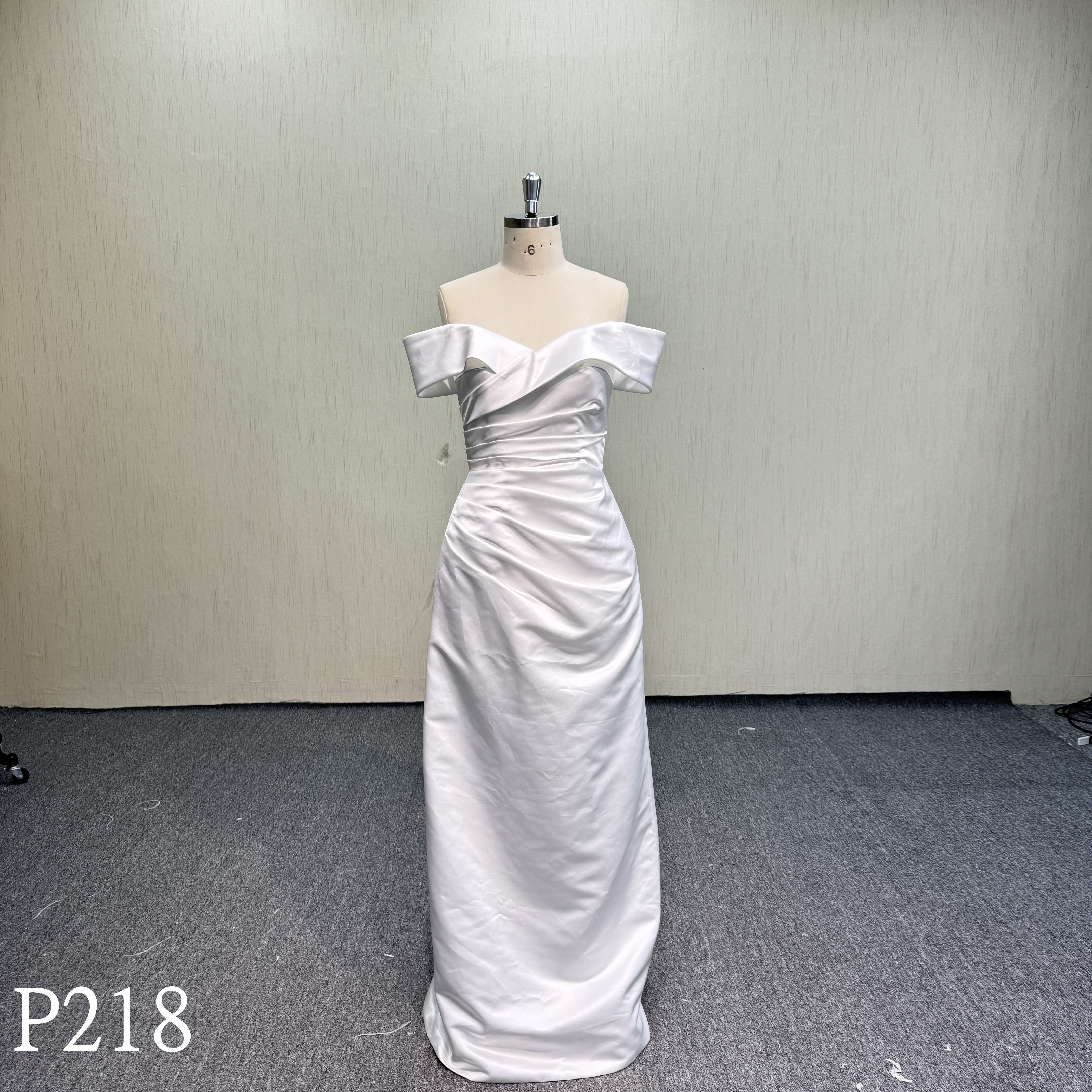 P218 Movable one-shoulder Wedding Dress