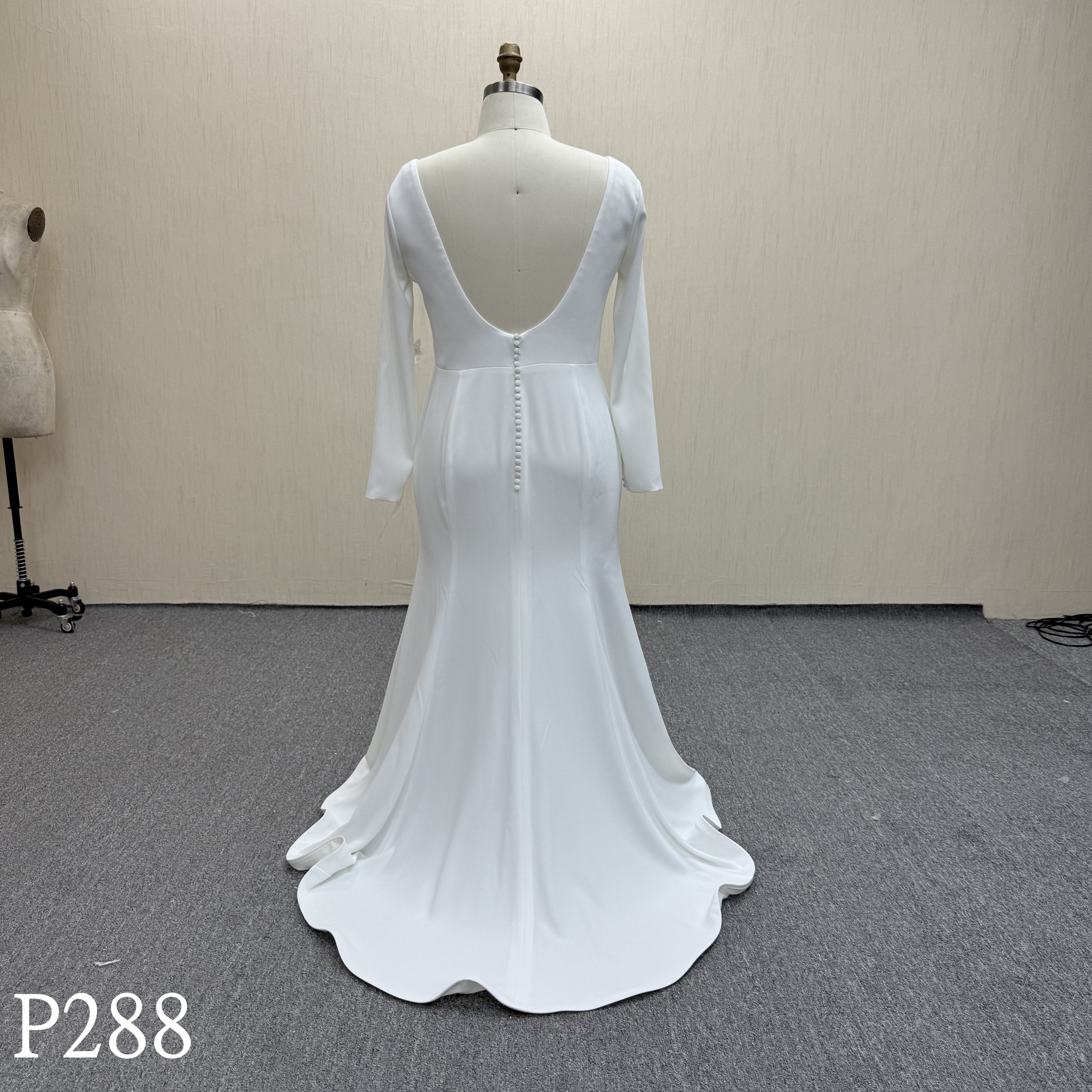 P288 V-neck Mermaid Wedding Dress with invisible zipper