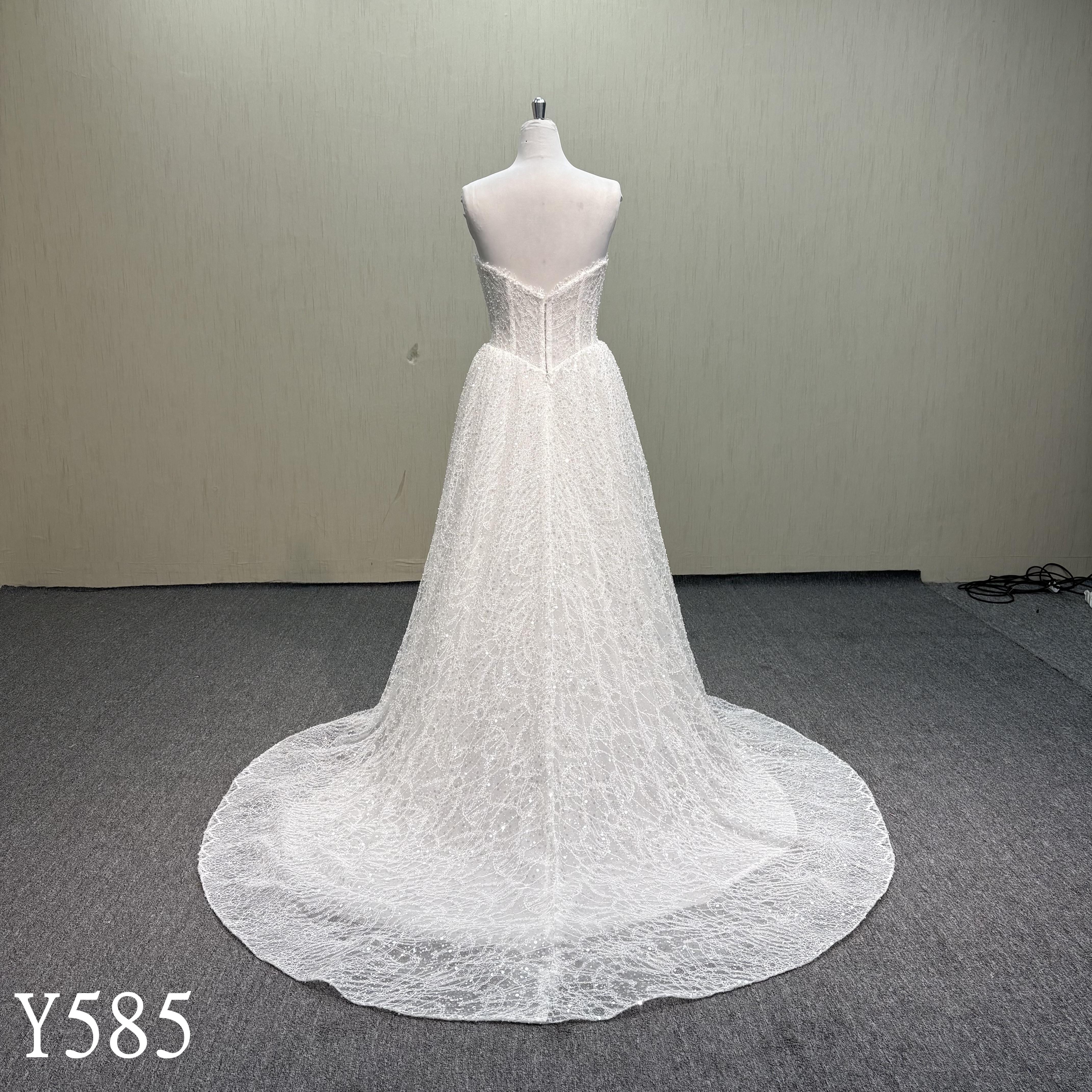 Y585 Sweetheart Ball Gown Wedding Dress