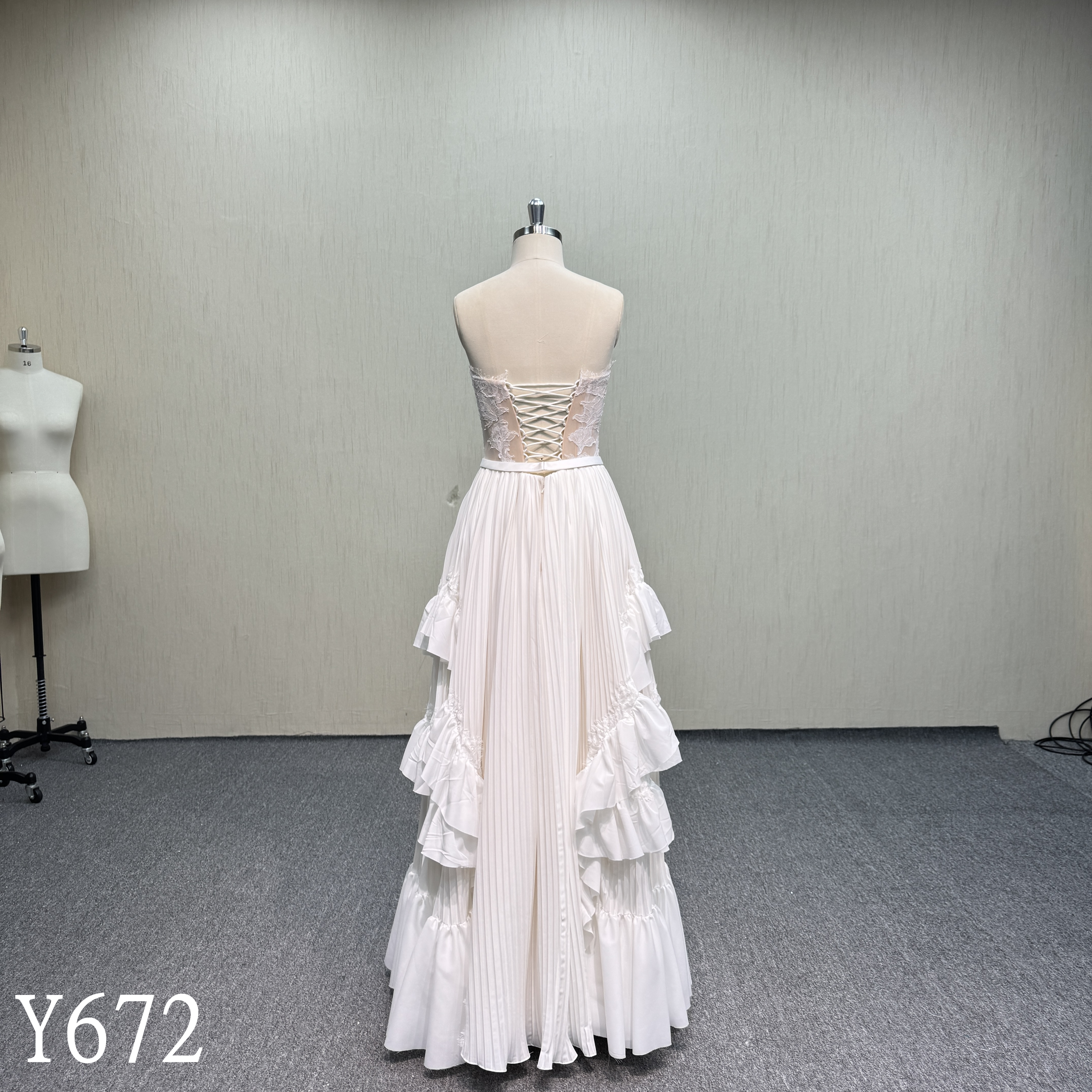 Y672 Court style, with Pleated Wedding Dress on the Lower Body