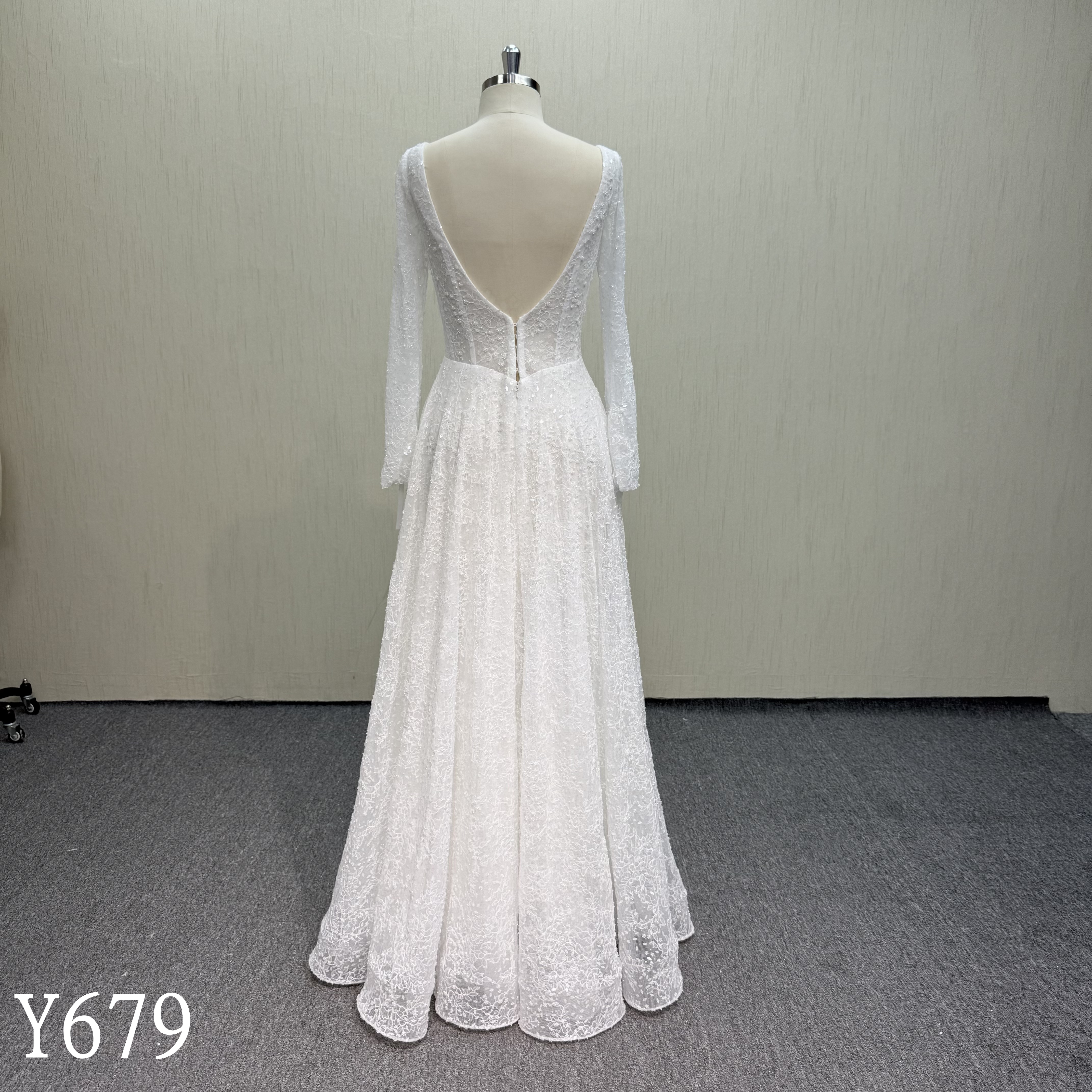 Y679 Embroidered Scoop Wedding Dress