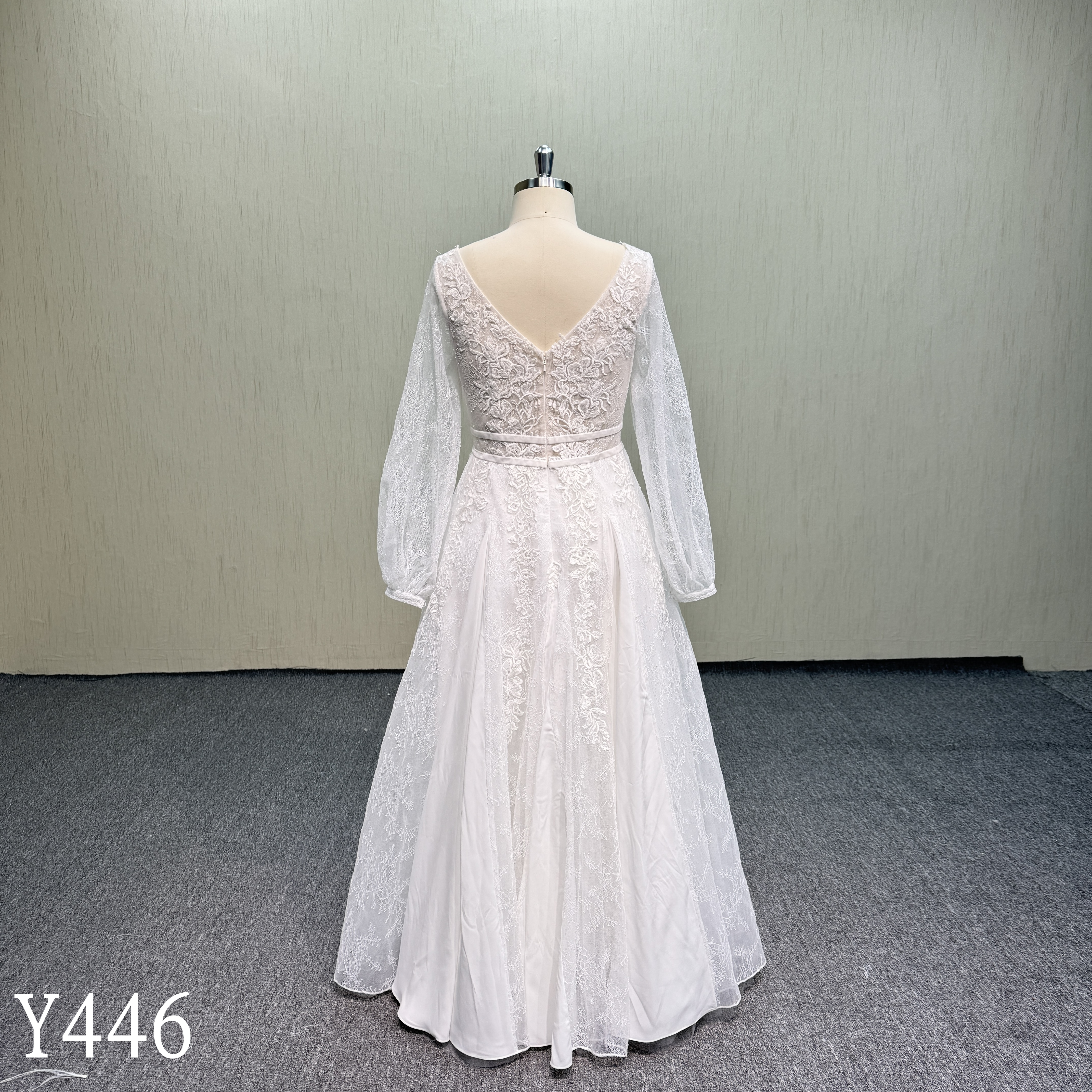 Y446 Lace wedding dress with long sleeves--cutting skirt lace specially