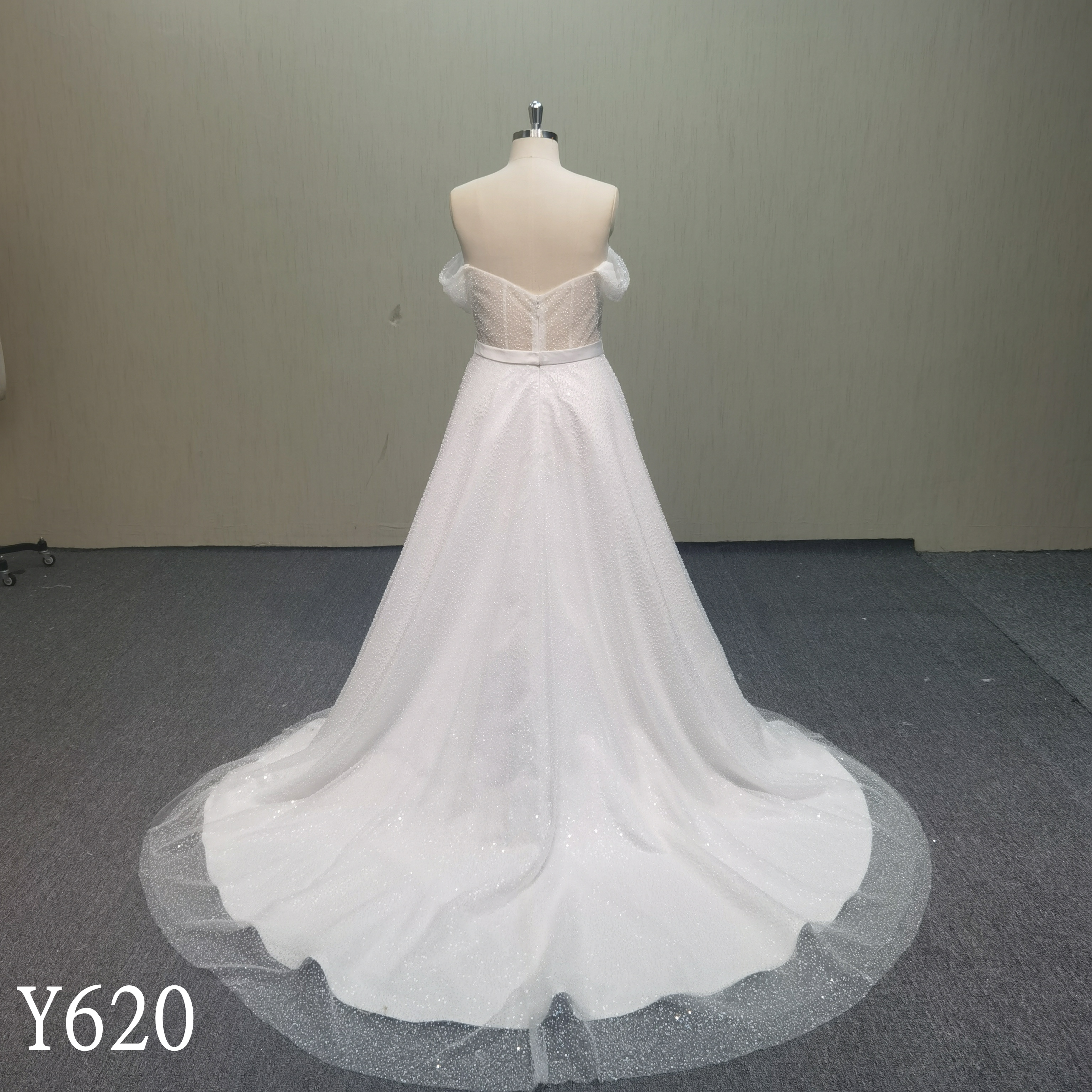 Y620 Plain but shinning wedding dress