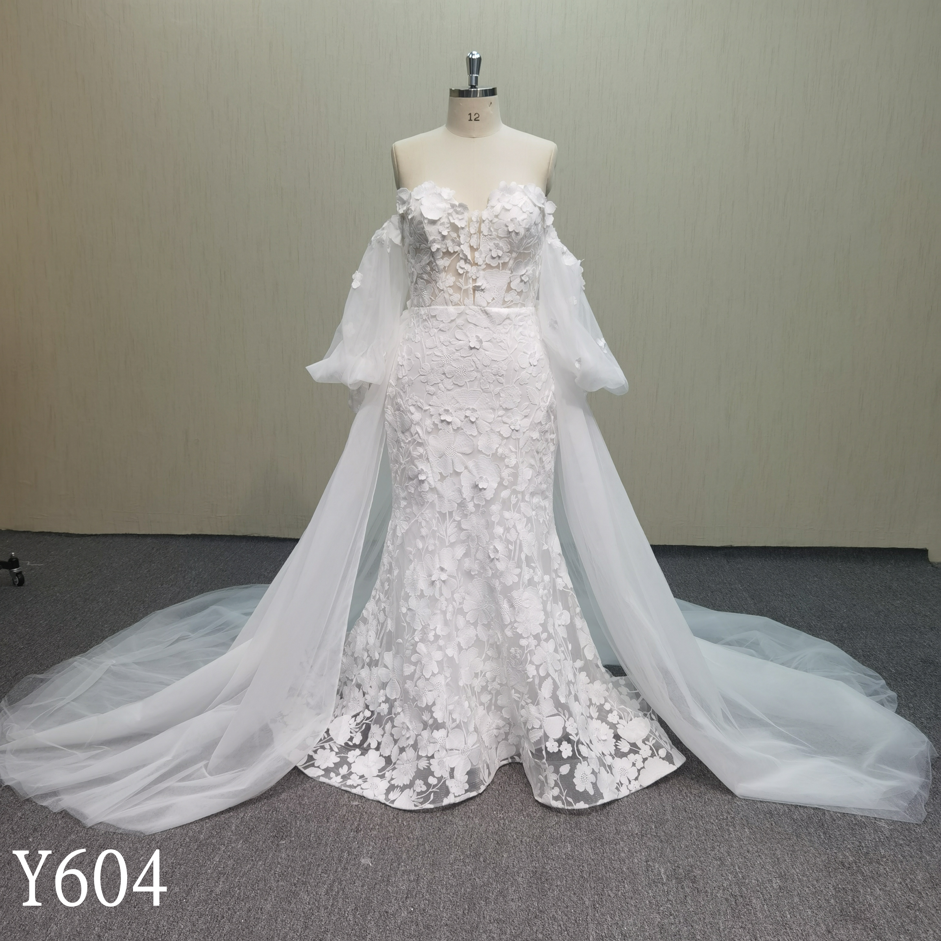 Y604 3D flower lace appliqued for whole dress and a plain detachable train