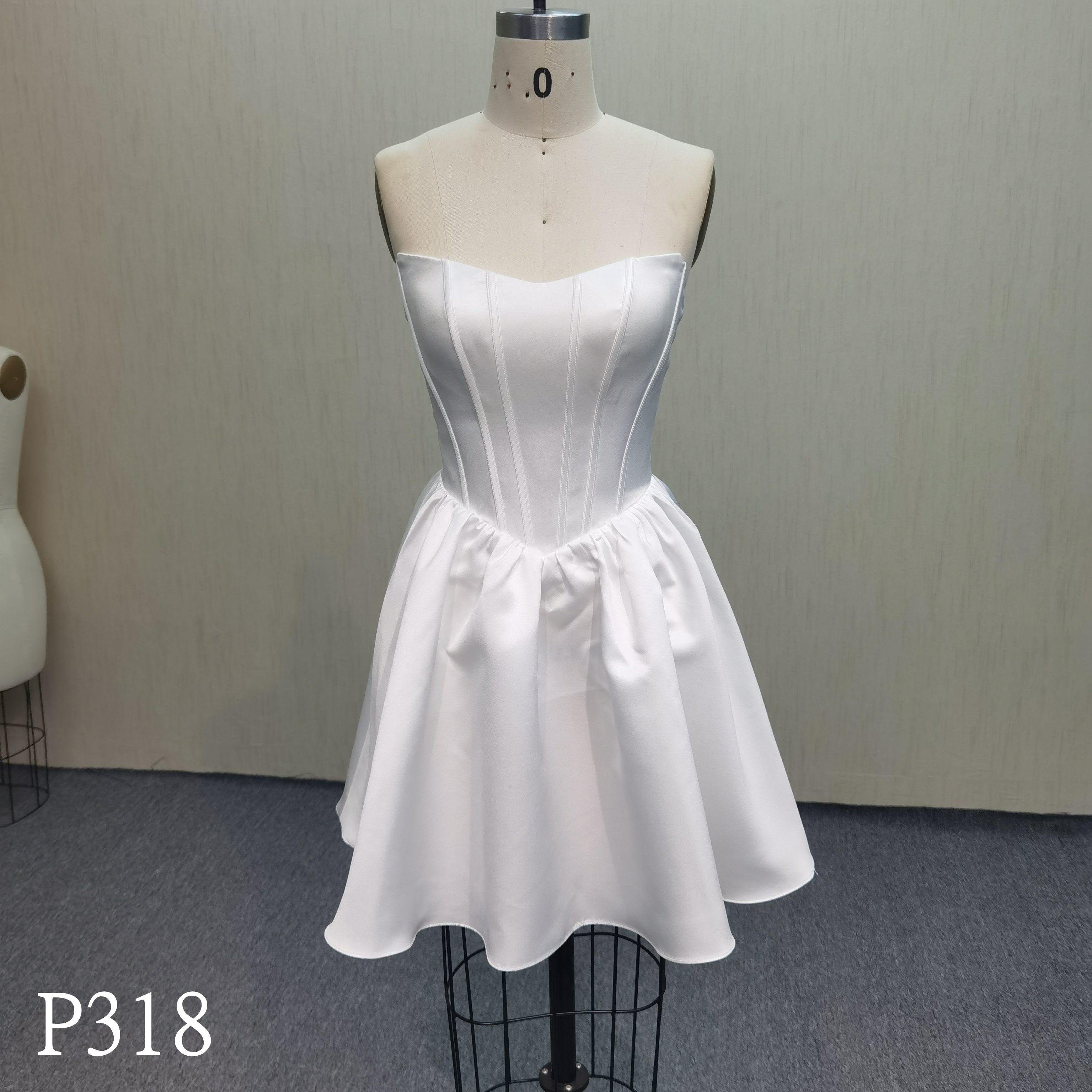 P318 Good gown quality, popular design