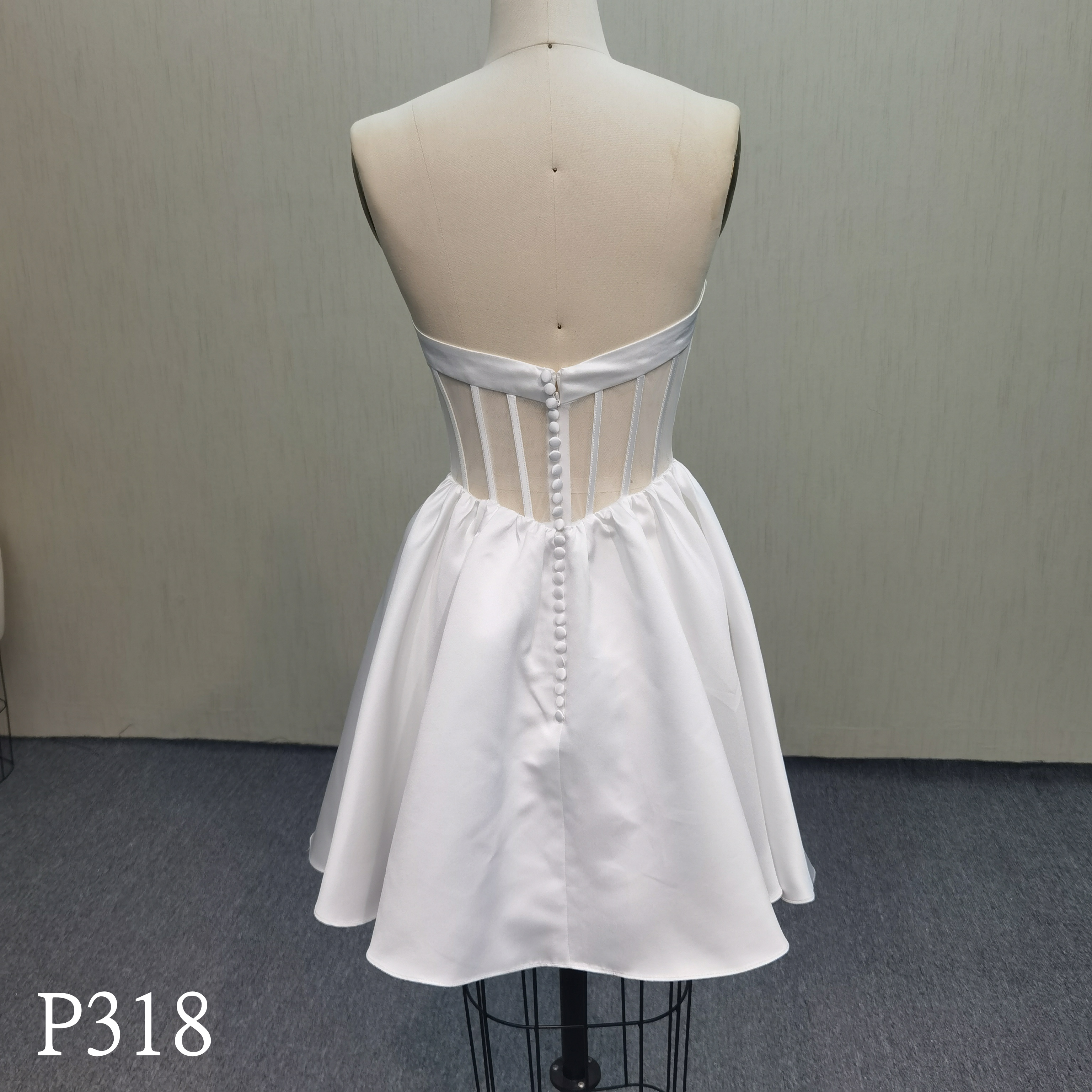 P318 Good gown quality, popular design