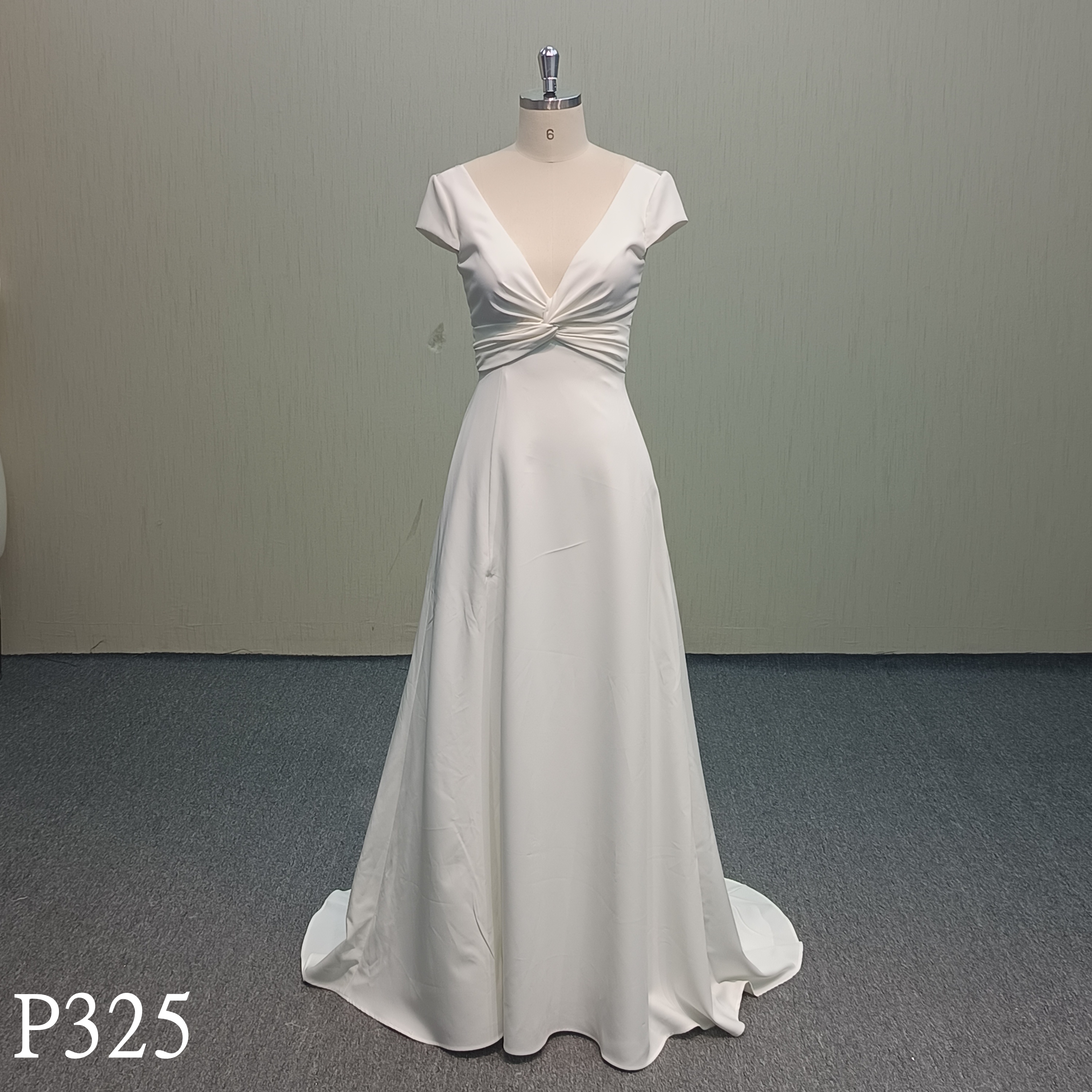 P325 Normal and plain dress, but really hot-selling