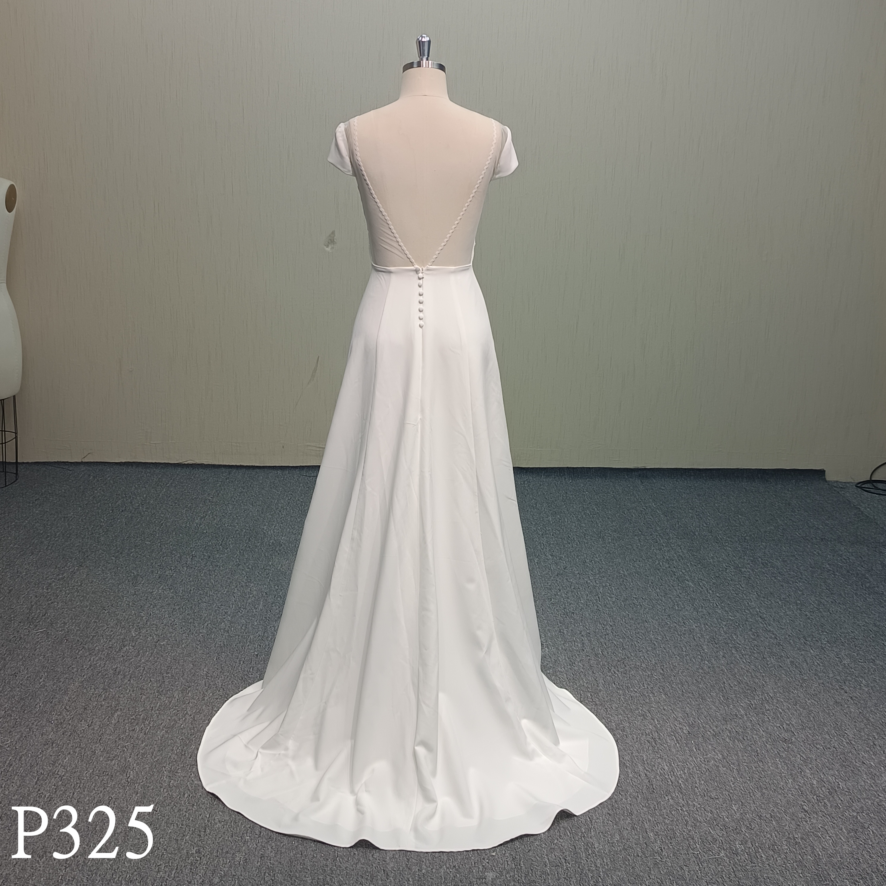 P325 Normal and plain dress, but really hot-selling