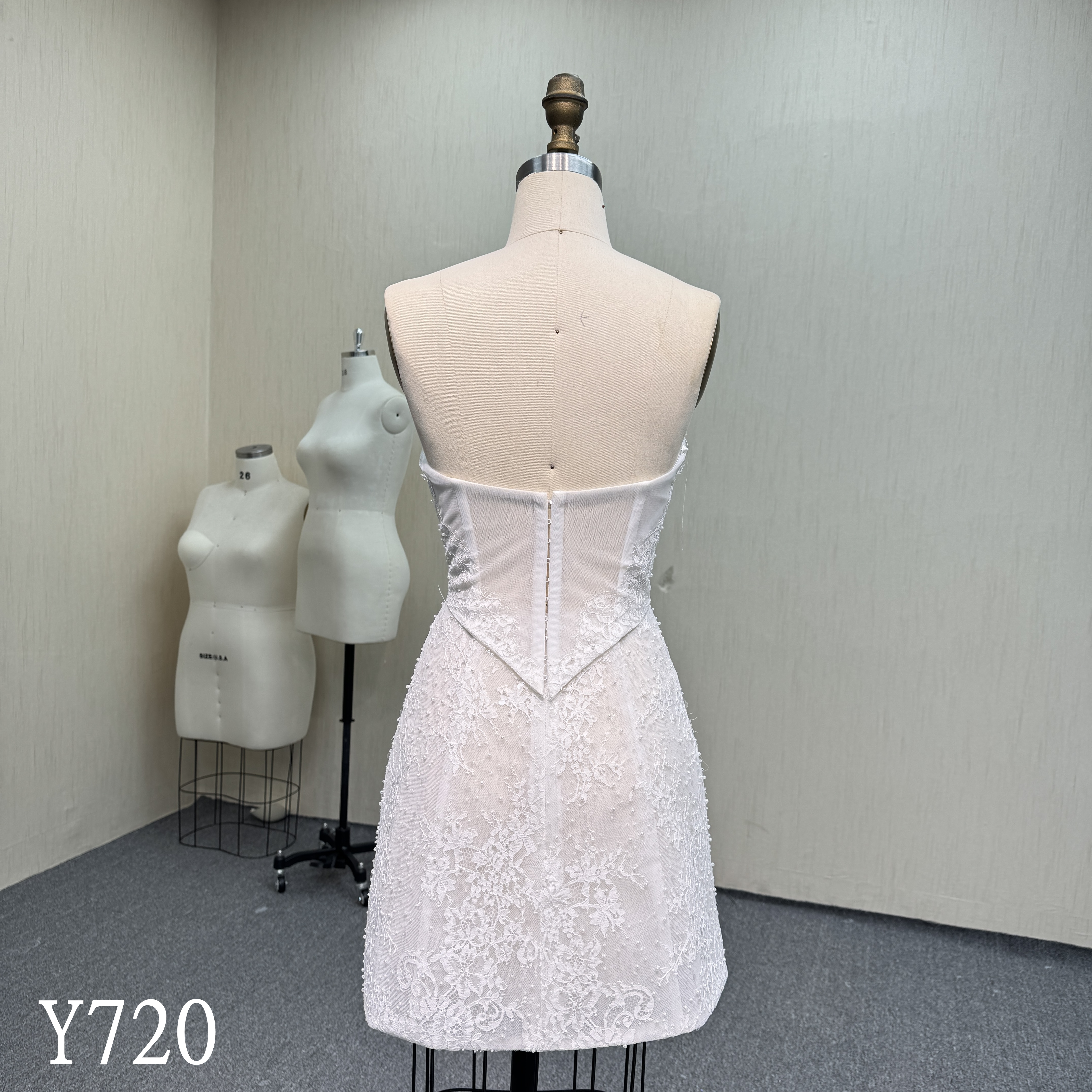 Y720 Two set: corset bodice and lace skirt