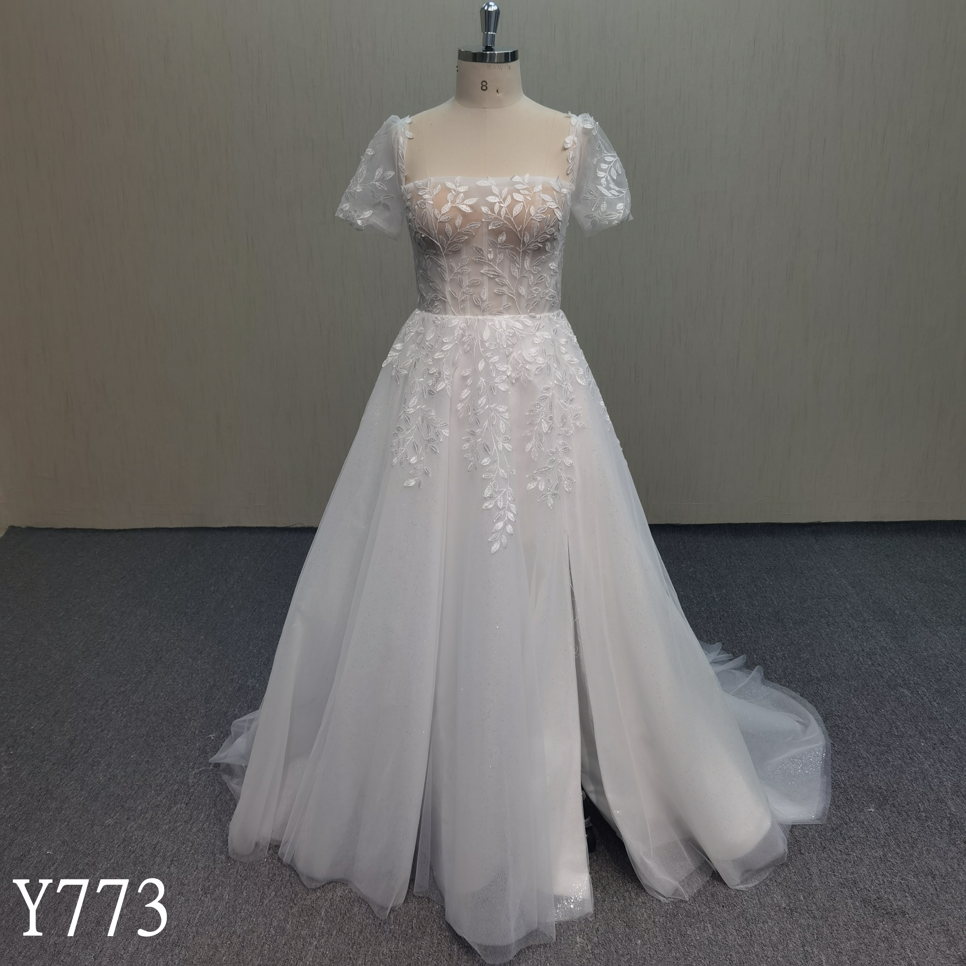 Y773 One wedding dress with leaf lace, wearing it will be fairy and simple