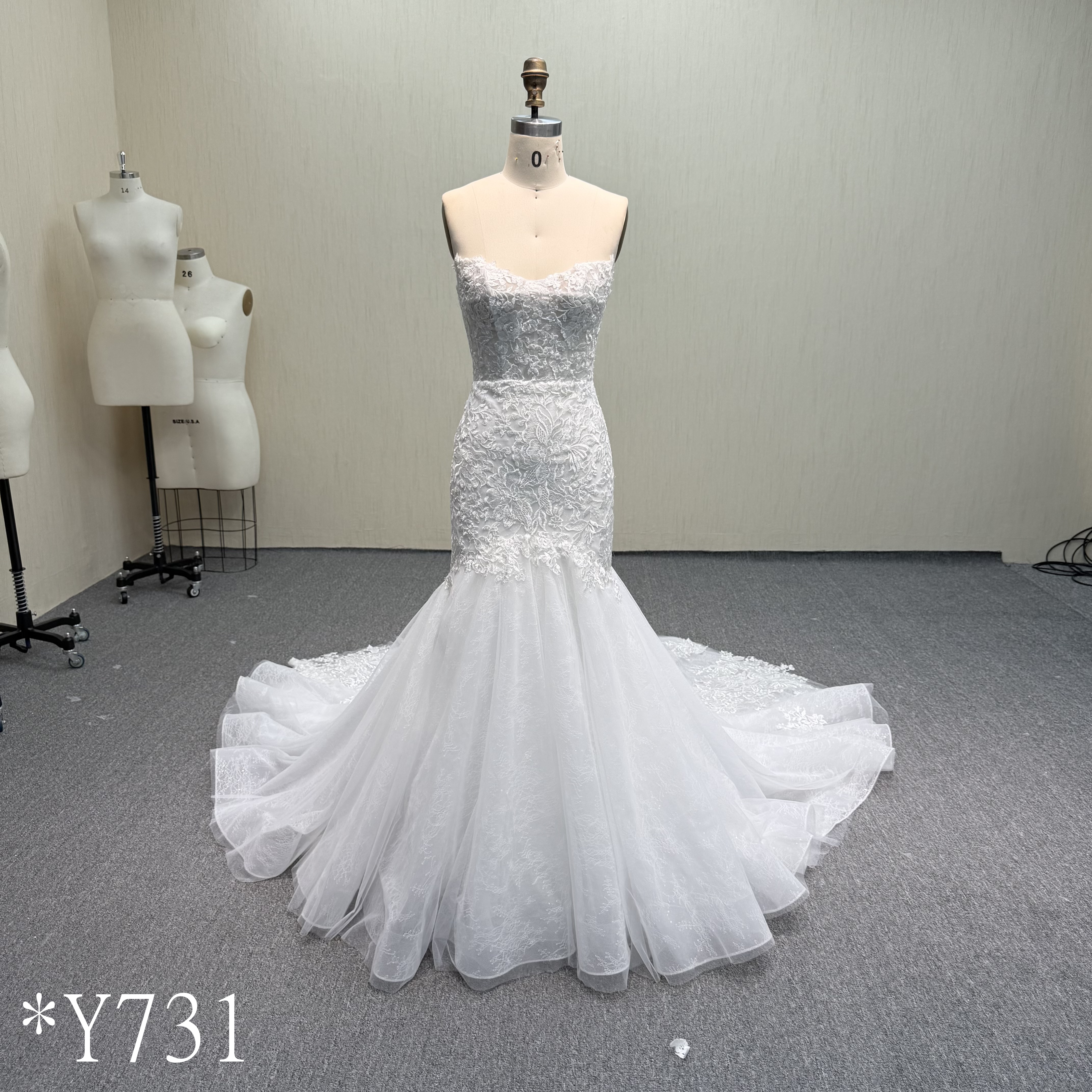 Y731 Romantic Strapless Lace Mermaid Wedding Dress with Floral Appliqués and Cathedral Train
