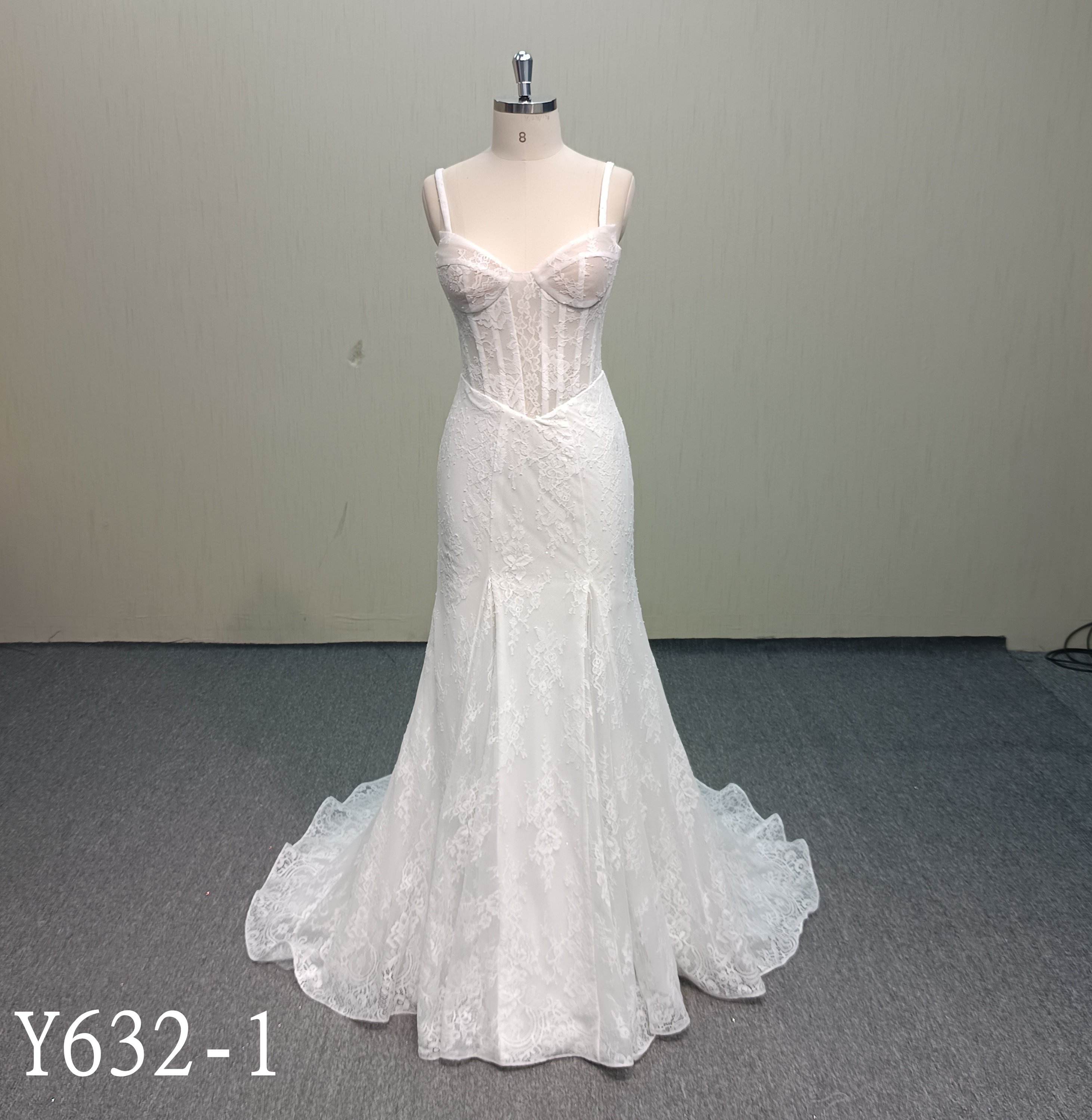 Y632-1 Spaghetti Strap French Lace Corset Wedding Dress with Cat Cups | China OEM Bridal Factory