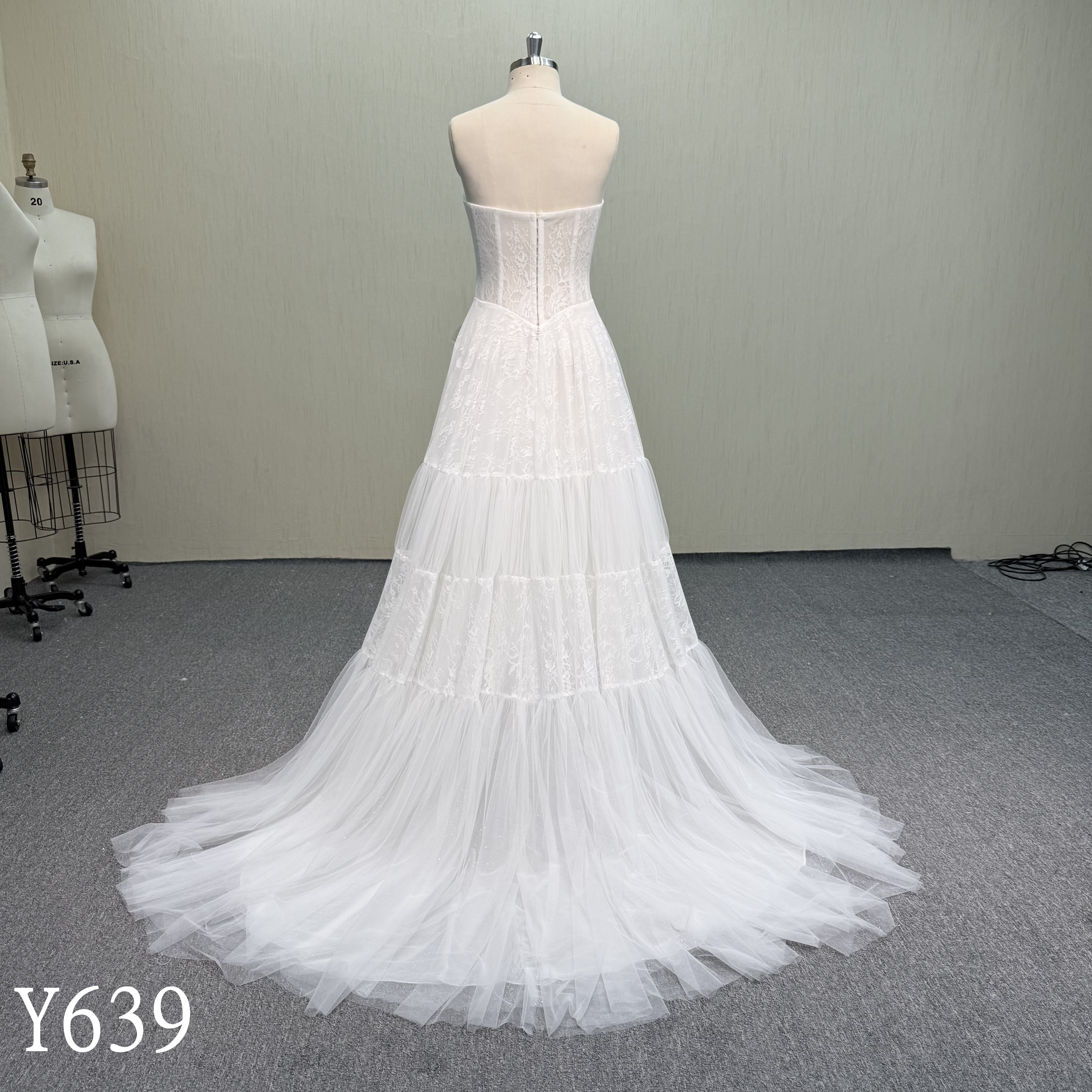 Y639 Boho-Style Tulle Skirt Wedding Dress with Lace Bodice | China Factory Wholesale
