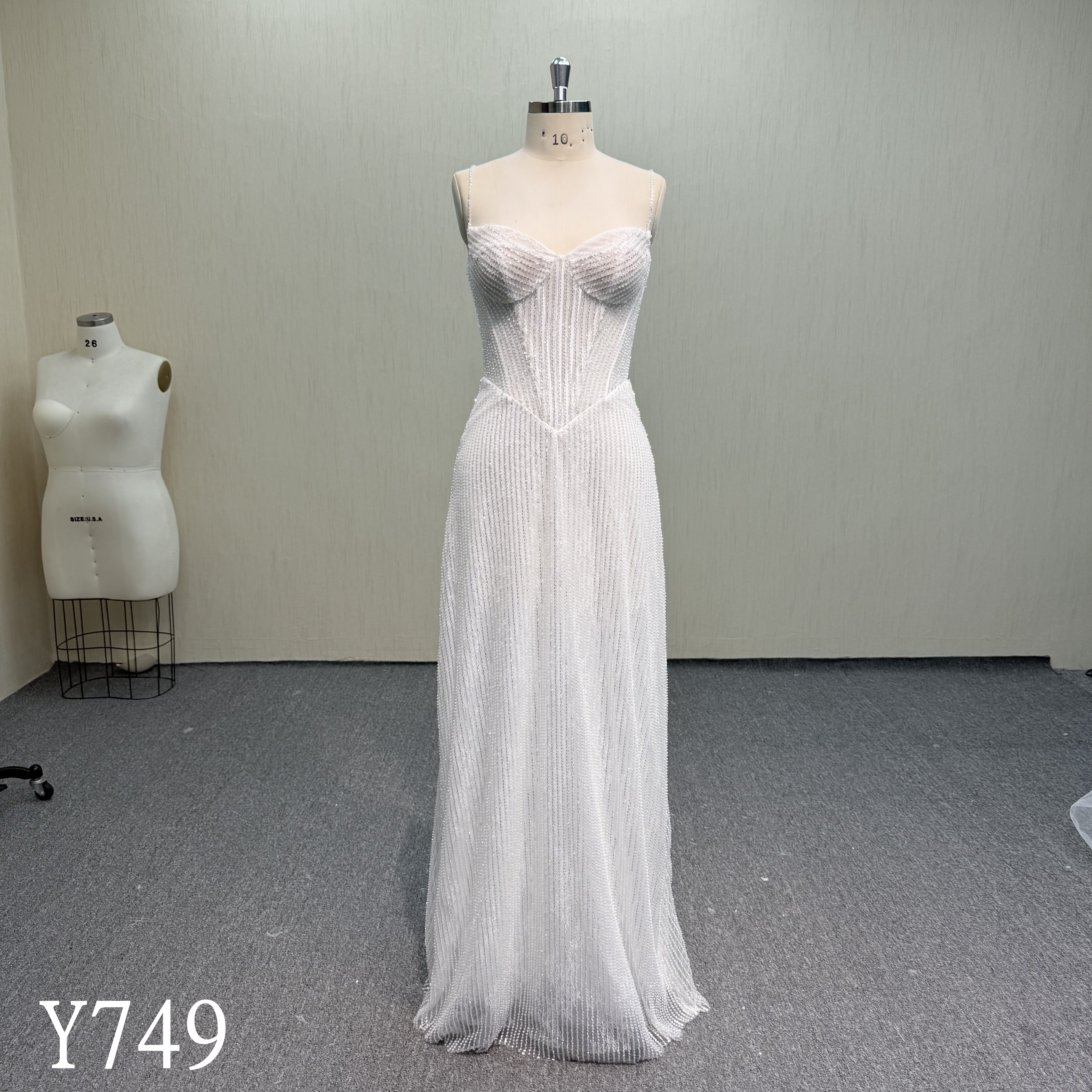 Y749 Spaghetti Strap Cat Eye Beaded Corset Column Gown