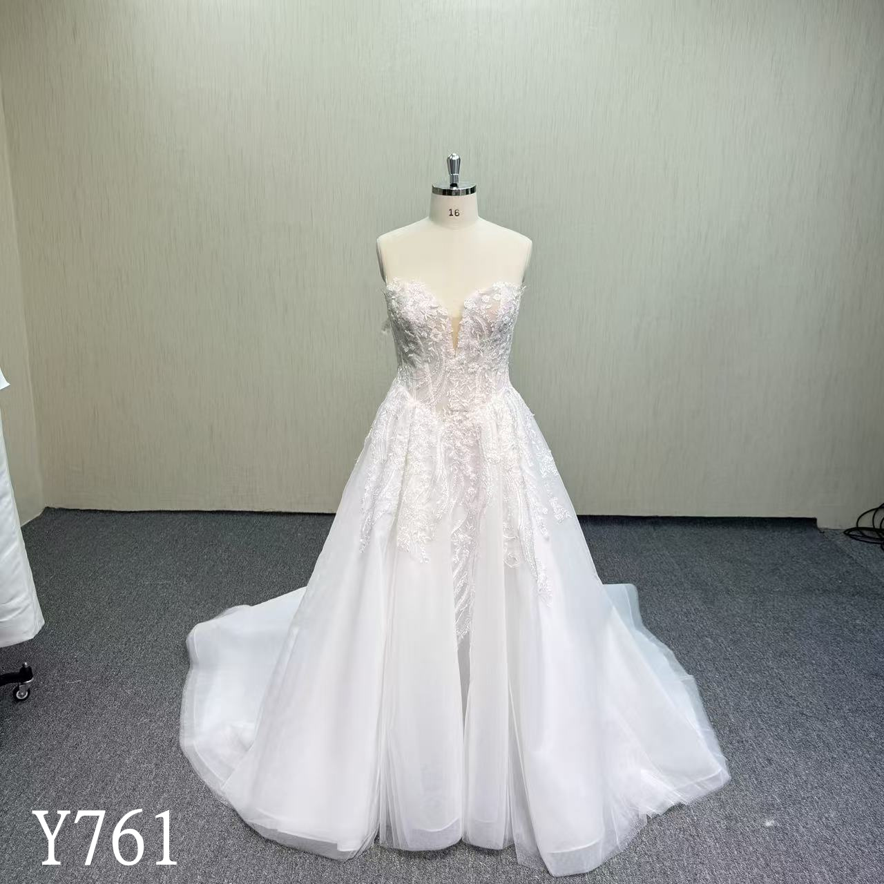 Y761 Flattering A-Line Bridal Gown with Intricate Leaf Lace and Classic Button Back