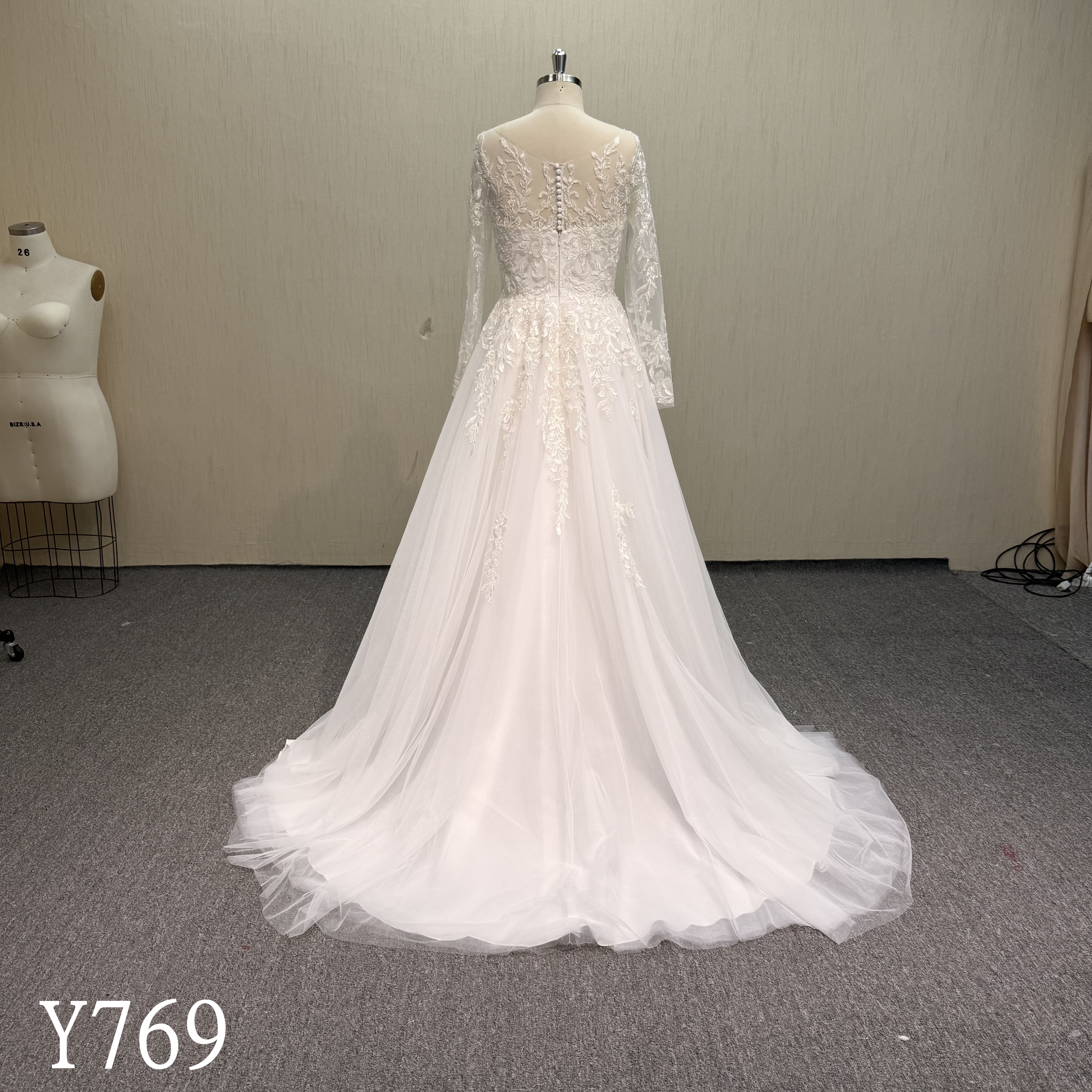 Y769 Graceful Sheer Yoke Long Sleeve Lace Wedding Dress