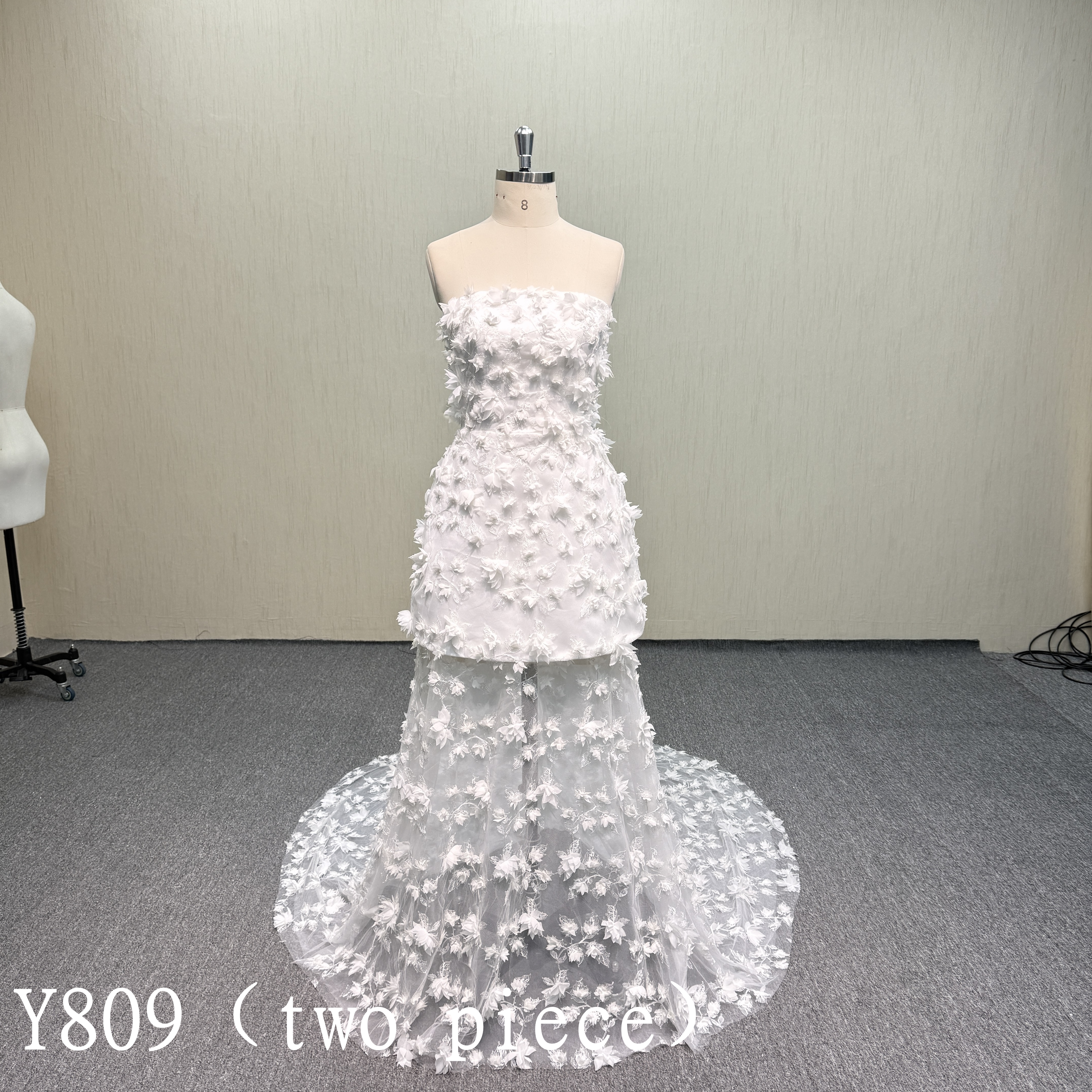 Y809 Playful Bandeau 3D Floral Two-Piece Layered Wedding Dress