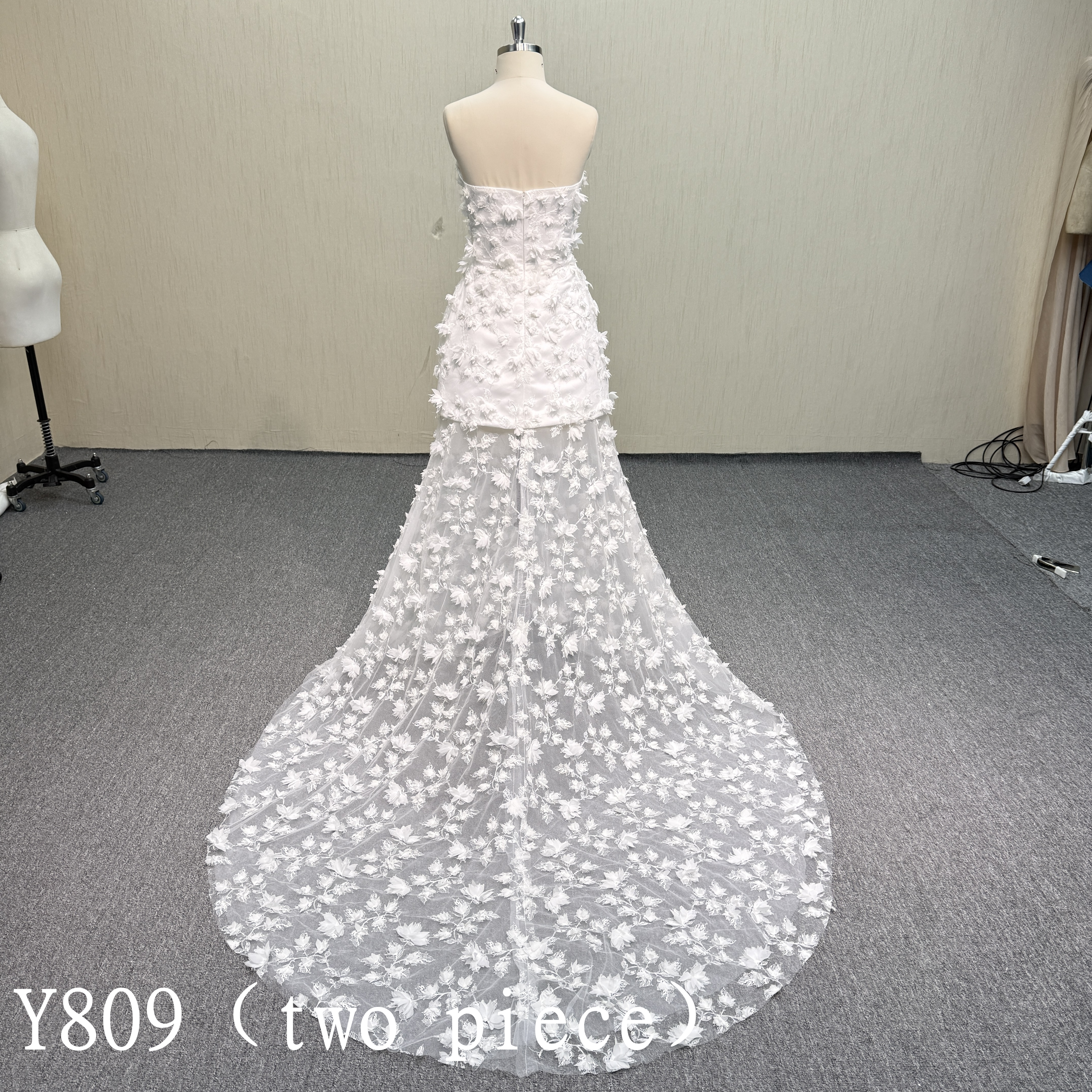 Y809 Playful Bandeau 3D Floral Two-Piece Layered Wedding Dress