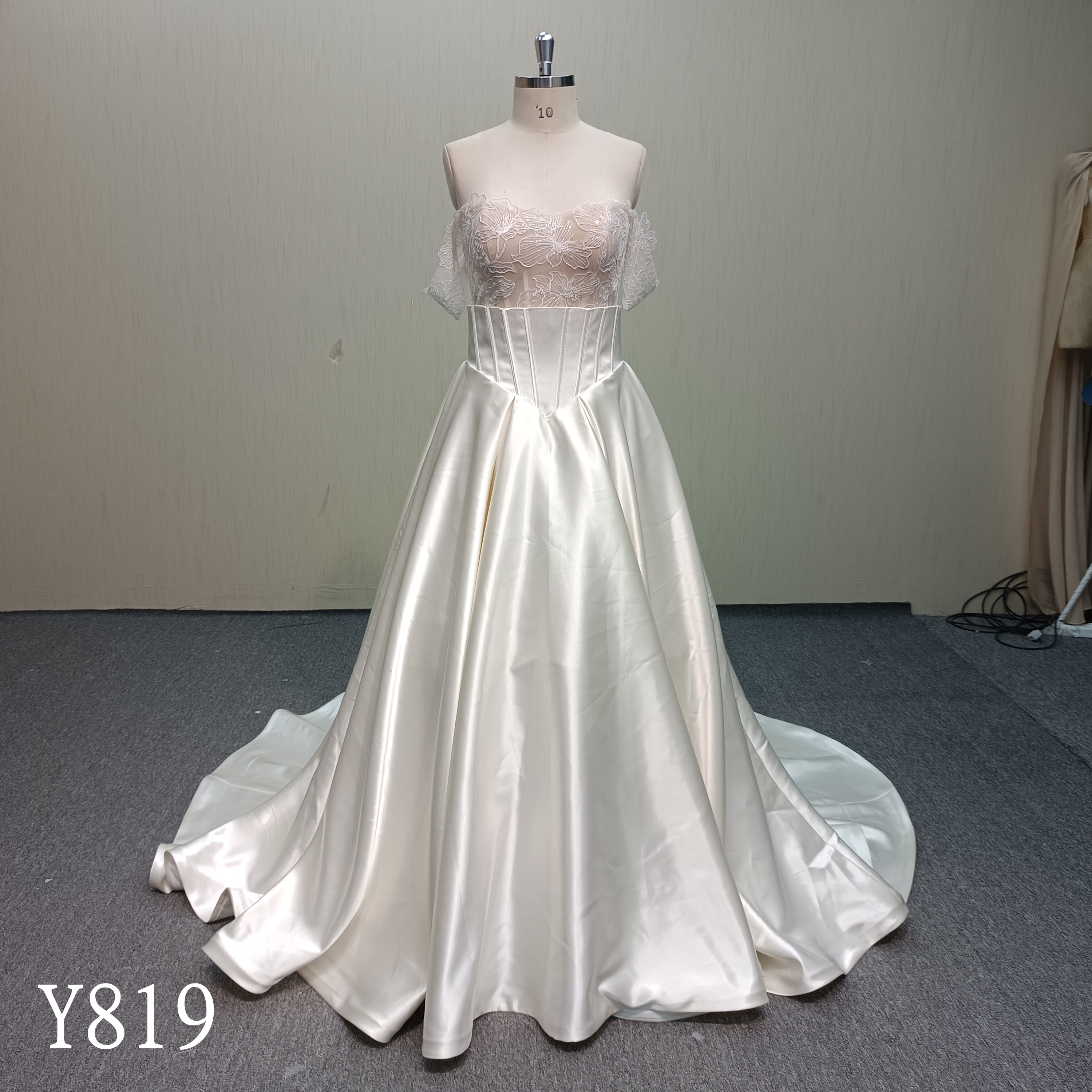 Y819 Convertible 2-Piece Wedding Dress with Beaded Off-Shoulder Lace Bodice and Detachable Satin Skirt