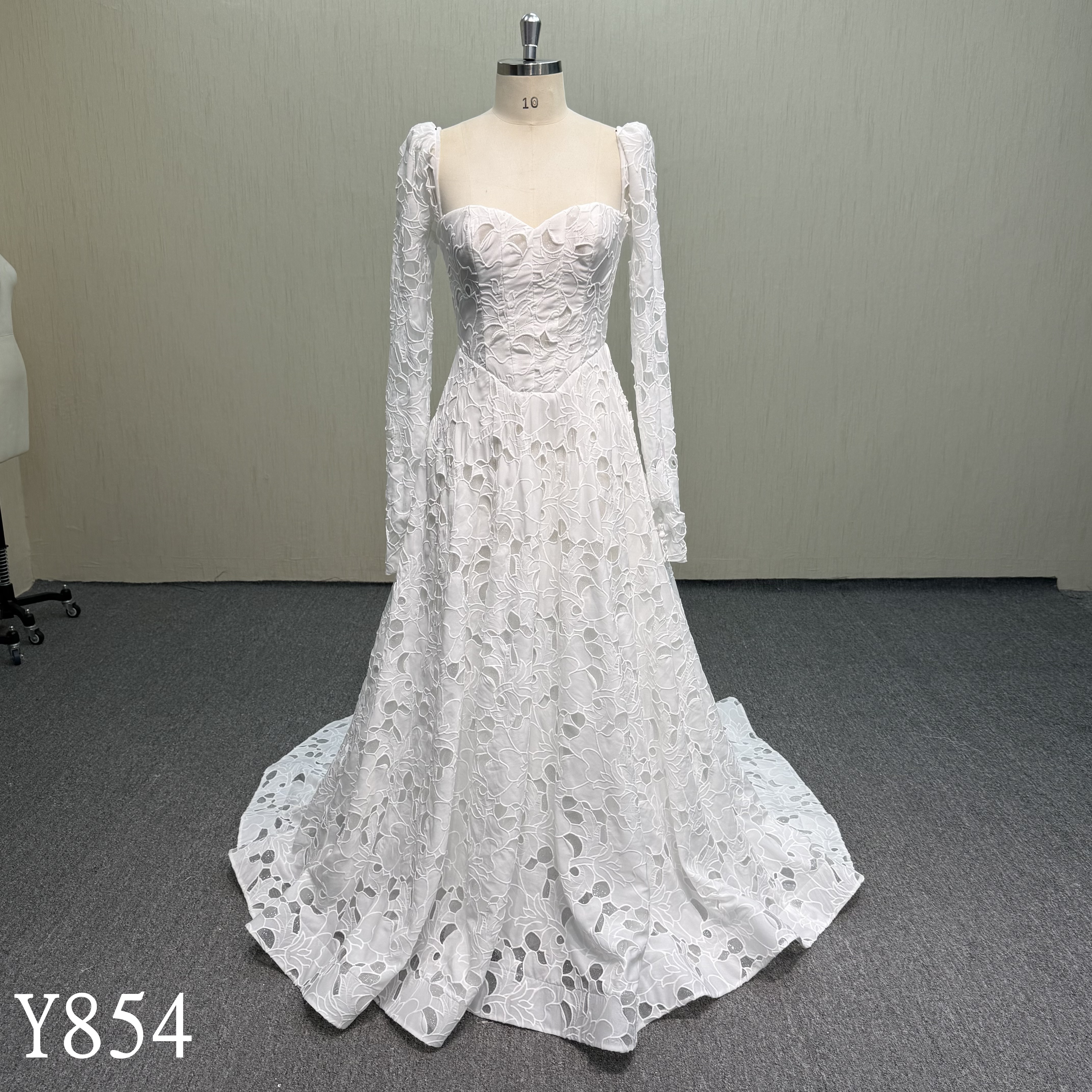 Y854 Structured Corset A-Line Bridal Gown with Unique Cut-Out Embroidery and Square Back