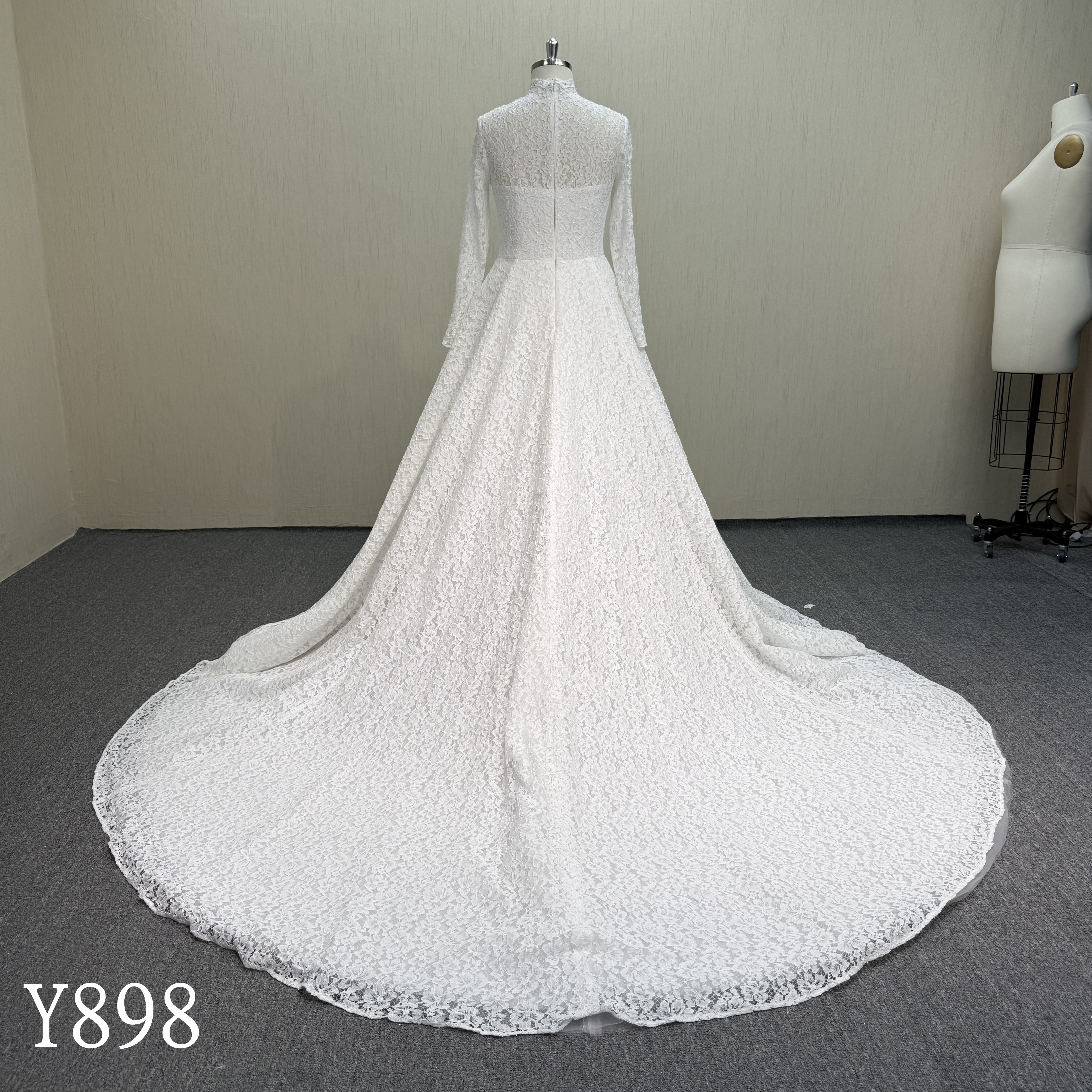 Y898 Graceful Deep V-Neck Long Sleeve Lace Bridal Dress with Scalloped Hem