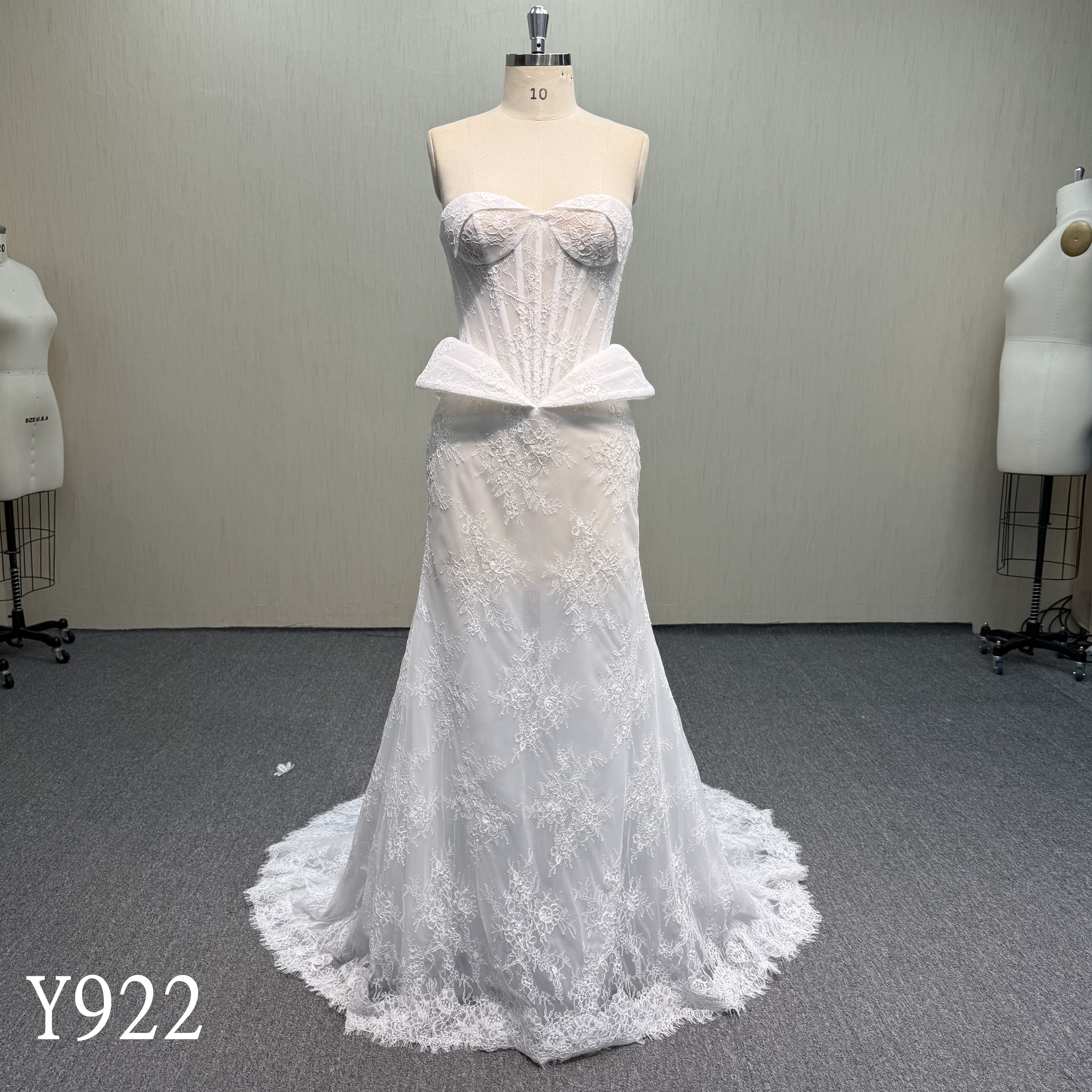 Y922 Figure-Flattering Corset Lace Mermaid Dress with Peplum Skirt.