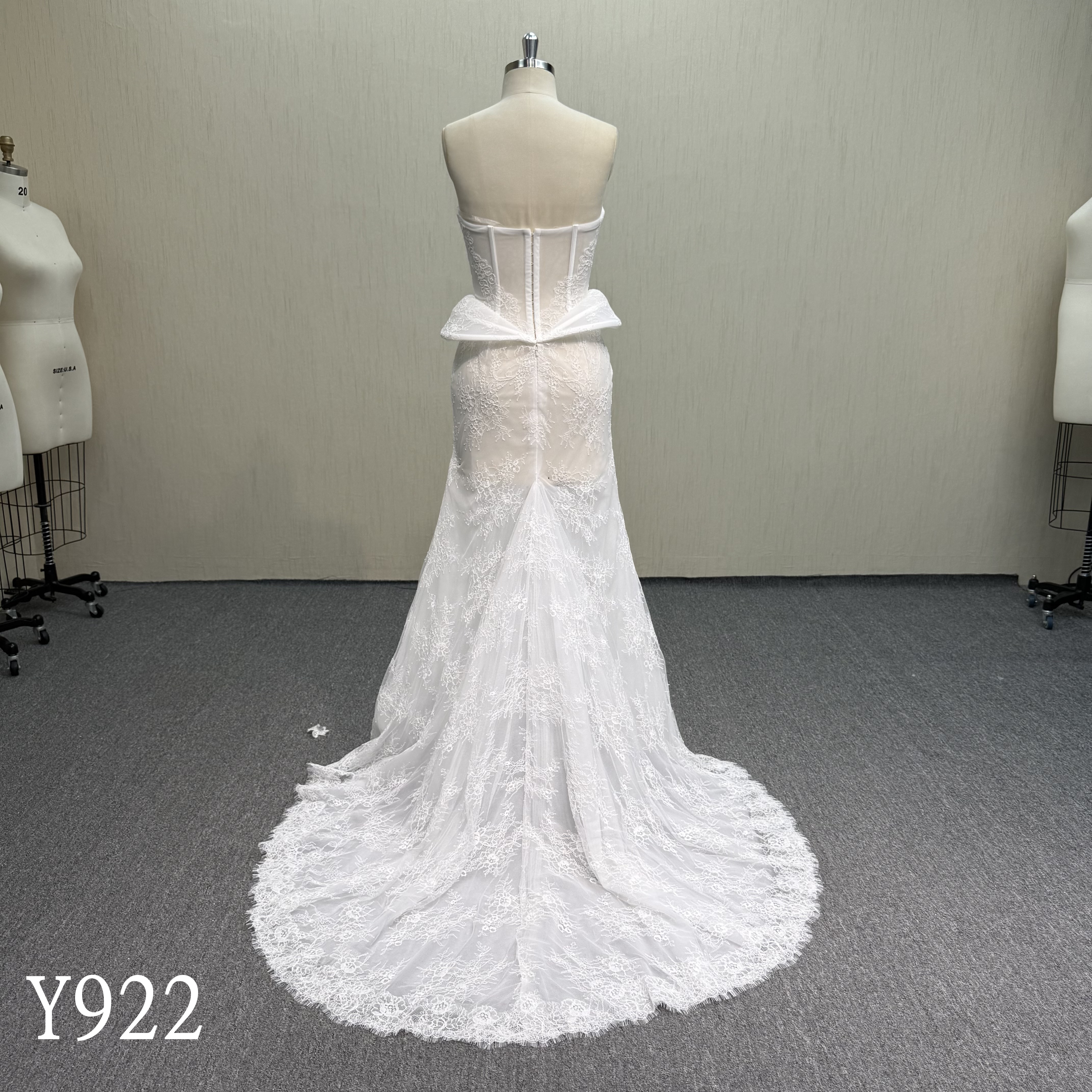 Y922 Figure-Flattering Corset Lace Mermaid Dress with Peplum Skirt.