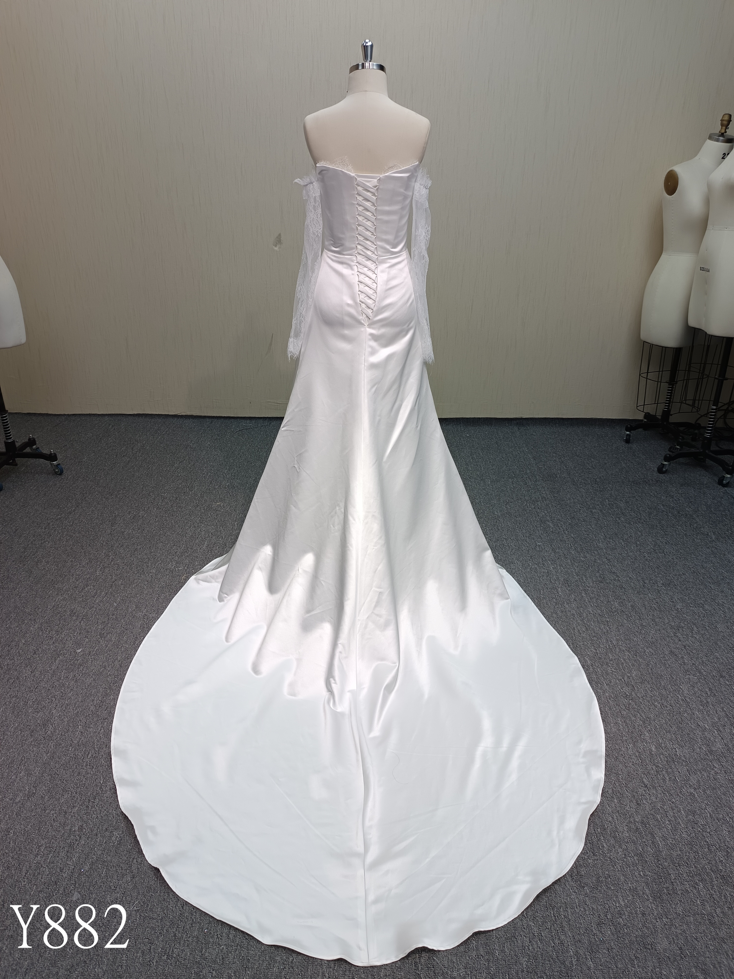 Y882 Classic Elegance: Sleek Strapless Satin Gown with Detached Lace Sleeves & Lace-Up Back