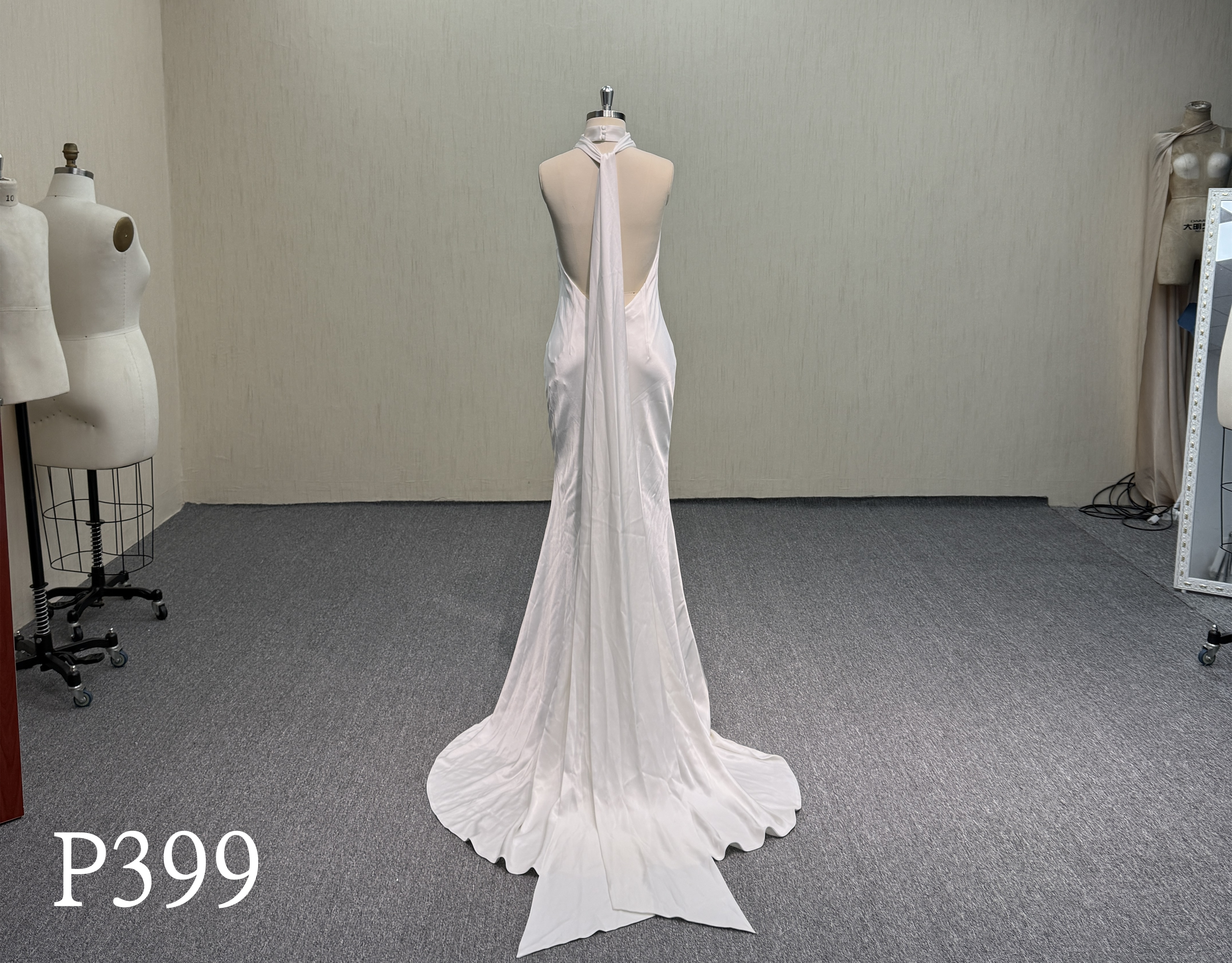 P399 Halter Neck Satin Mermaid Wedding Dress.
