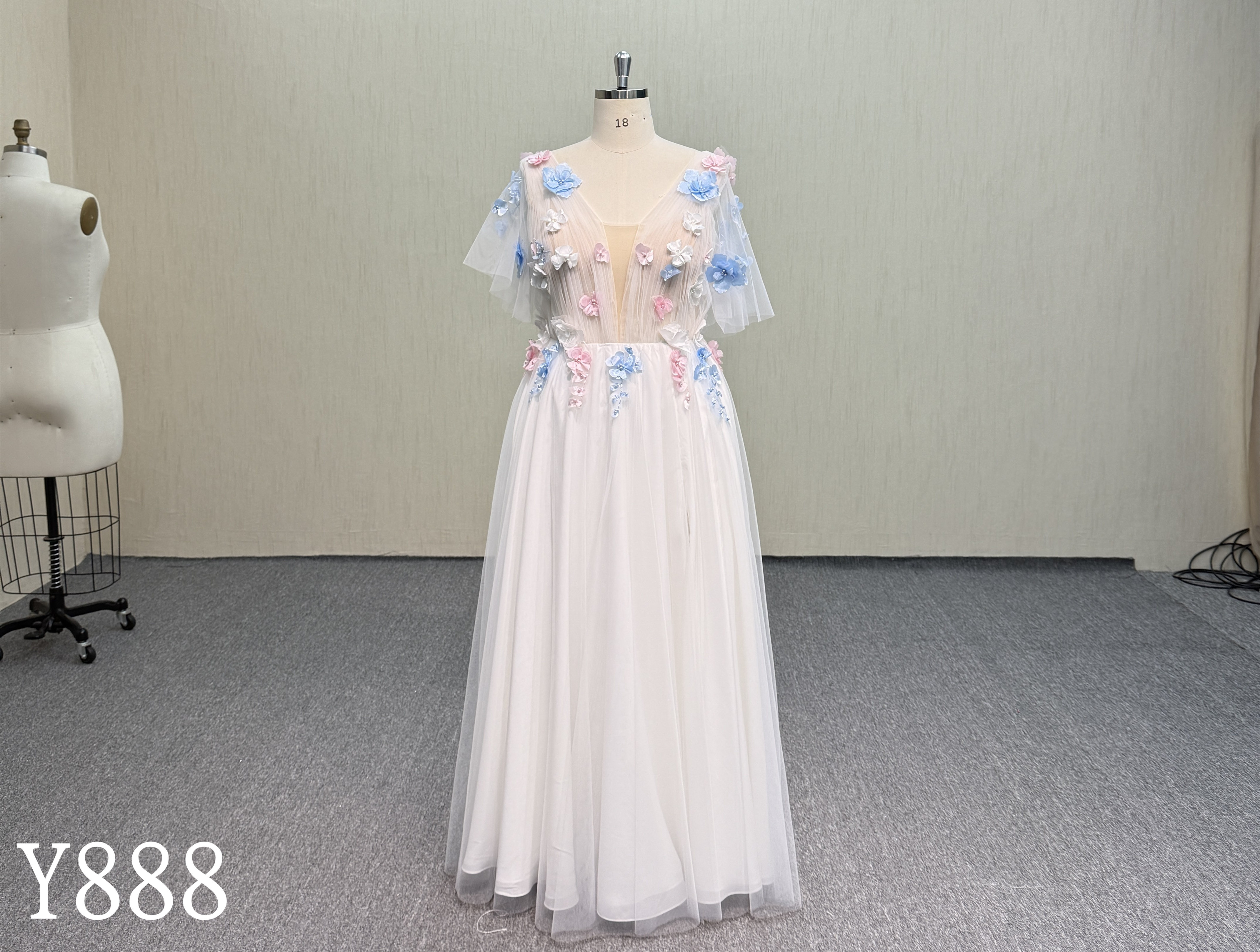 Y888 3D Colorful Floral Applique Tulle Dress.