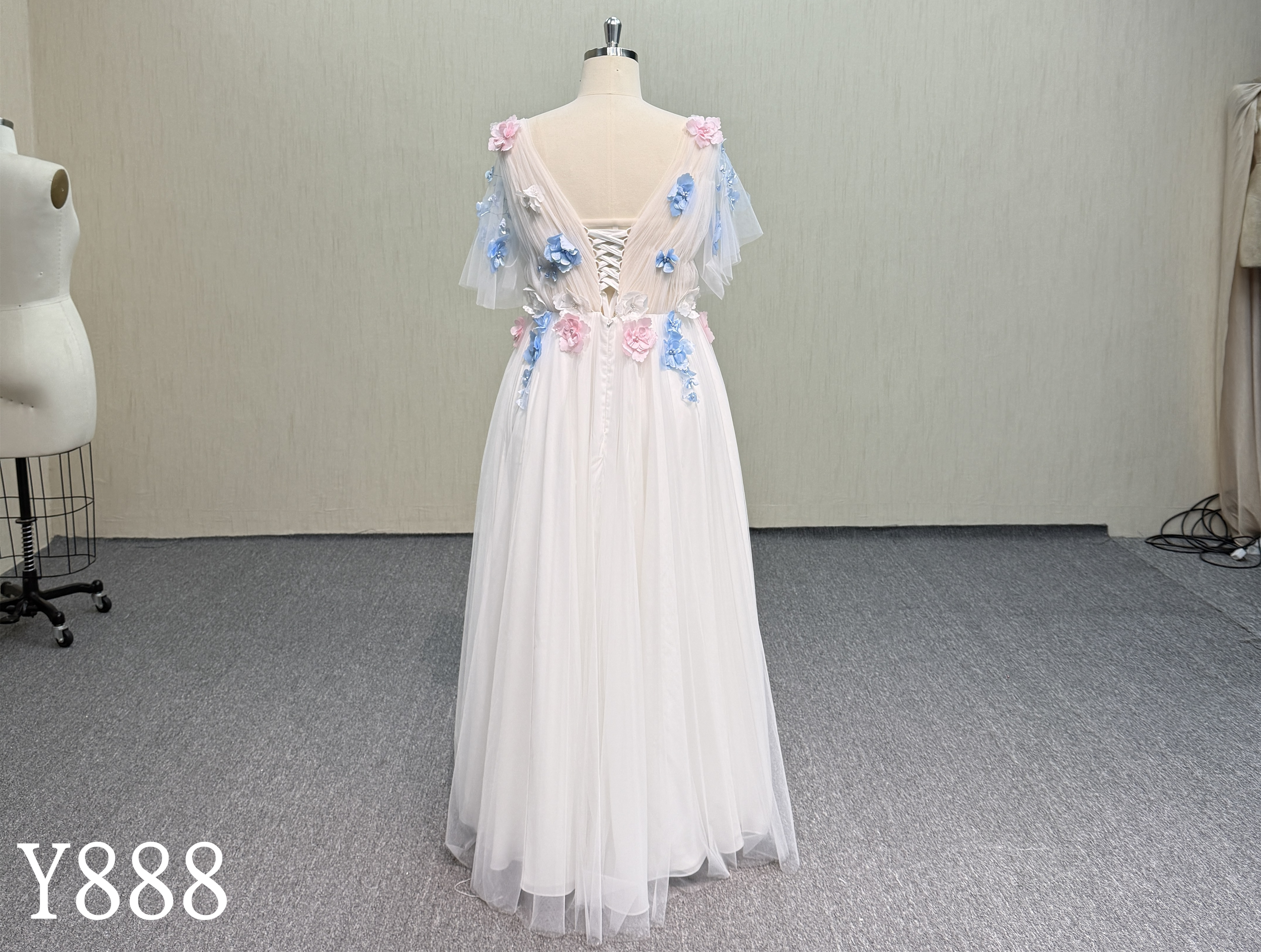 Y888 3D Colorful Floral Applique Tulle Dress.