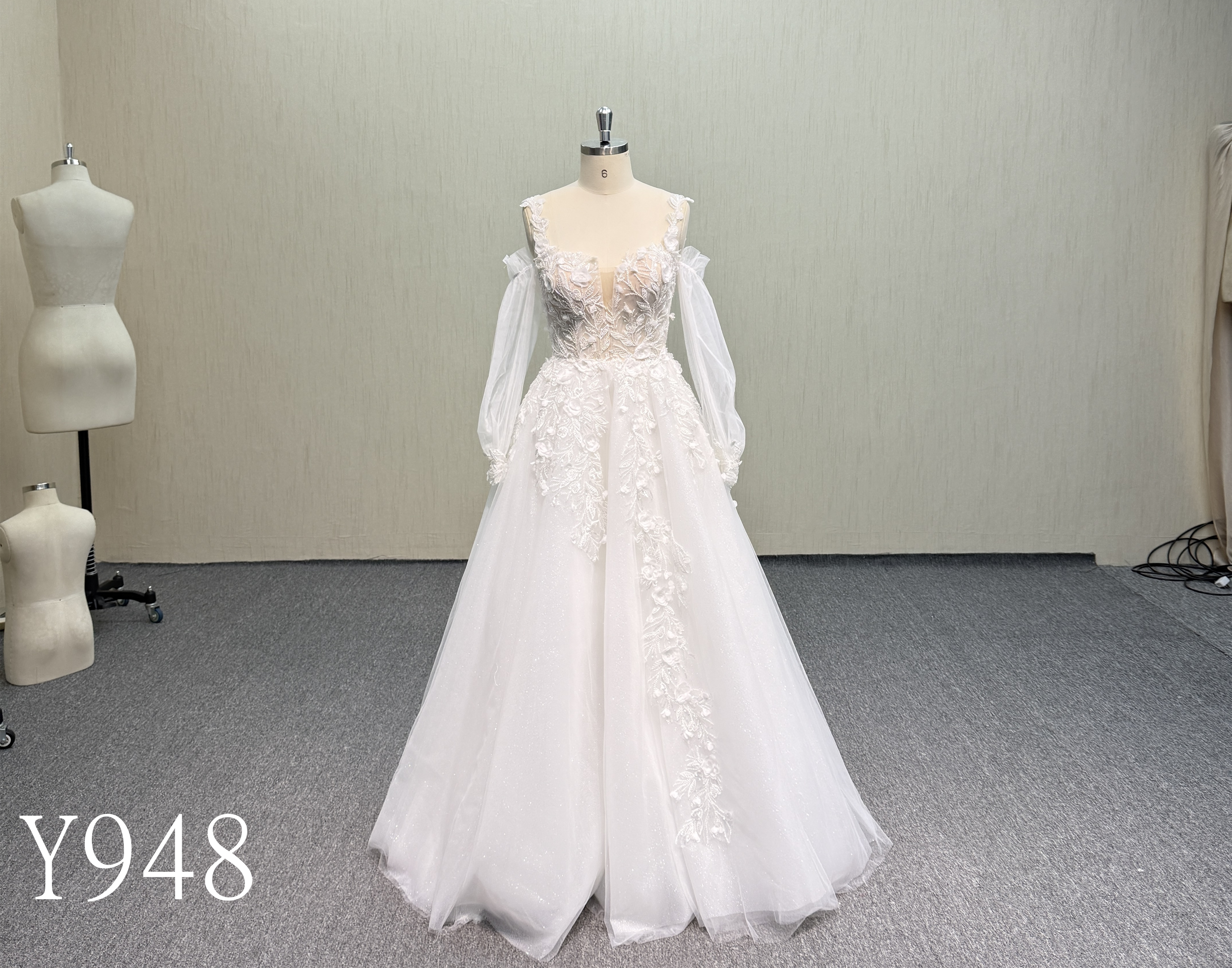 Y948 Floor Length A-Line Wedding Dress with 3D Lace.