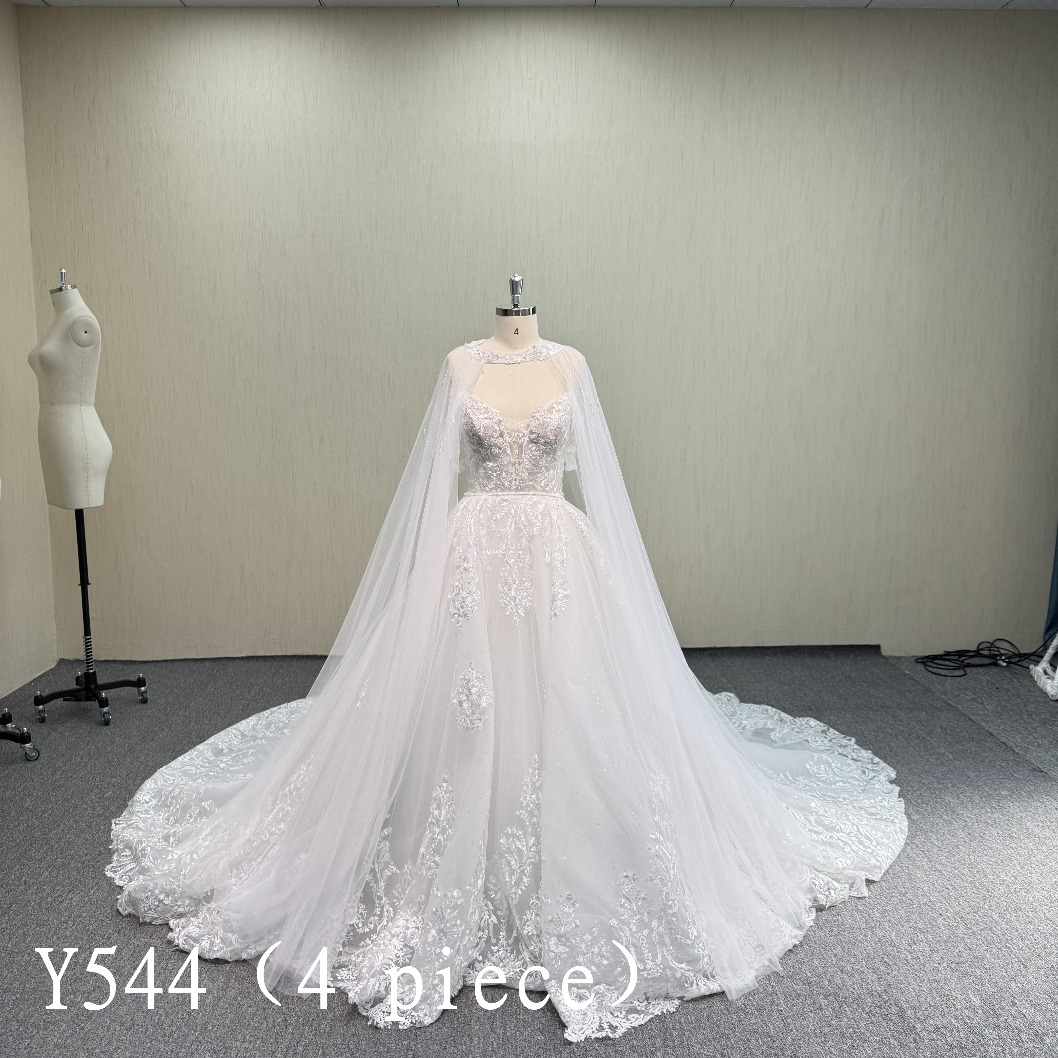 Y544 Convertible 2-in-1 Wedding Dress with Sweetheart Neckline
