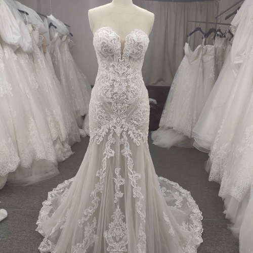 DB343 Mermaid Wedding dress with applique made in China