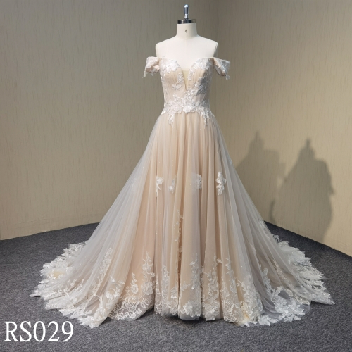 RS029 Off shoulder A-Line Wedding Dress with Applique made in Guangdong Suppliers