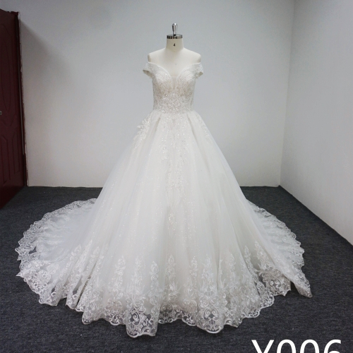 Y006 Off Shoulder Ball gown wedding dress with Applique made in China