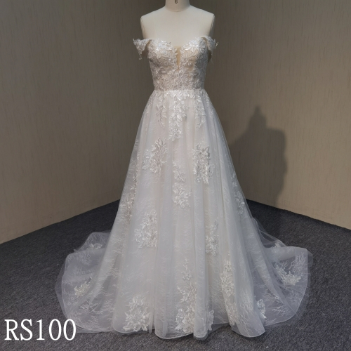 RS100 Lace Flower A-line Wedding Gown with Strapless Made in China