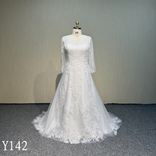 Y142 A-line Lace Floral Long Sleeve Wedding Dress made in china