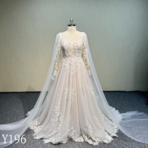 Y196 Long sleeves Square collar Neckline Wedding Gowns with applique Wedding Dress made in China