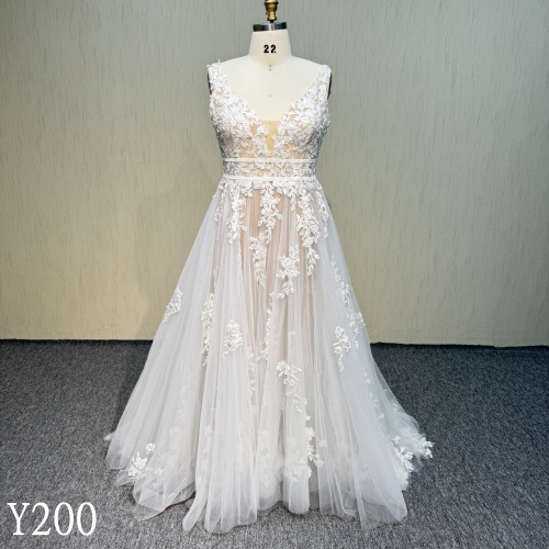 Y200  V-neck  Sleeveless Lace up Wedding Dresses with Applique made in China