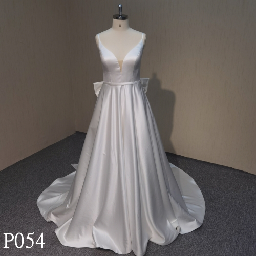 P054  V-neck  Sleeveless  Wedding Dresses  made in China