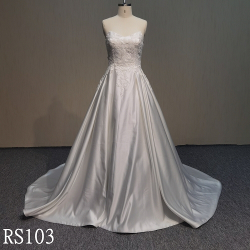 RS103 Sleeveless  Bridal Wedding Dresses With applique